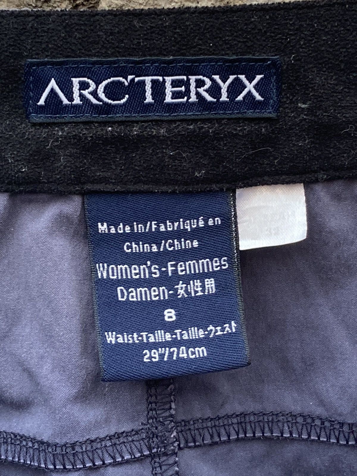 Arc'teryx Vintage Arcteryx distressed nylon blue cargo pant Size US 32 / EU 48 - 13 Thumbnail