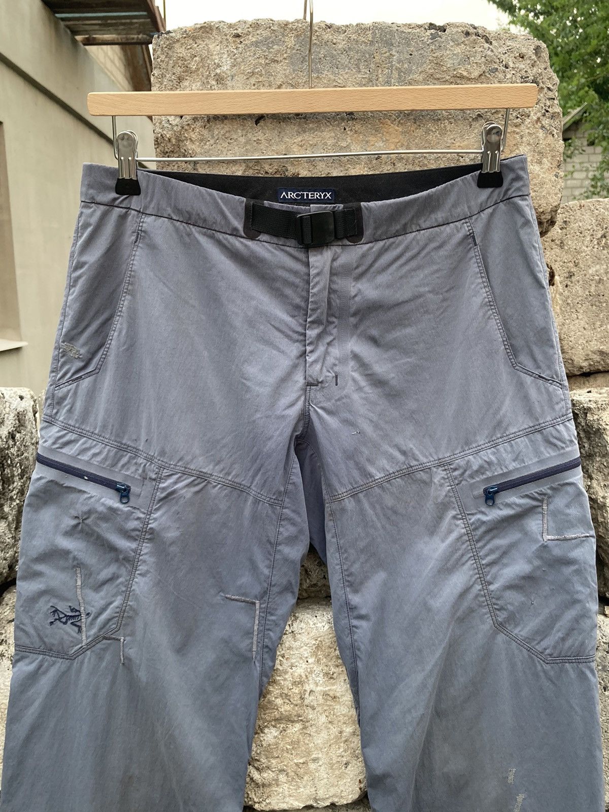 Arc'teryx Vintage Arcteryx distressed nylon blue cargo pant Size US 32 / EU 48 - 3 Thumbnail