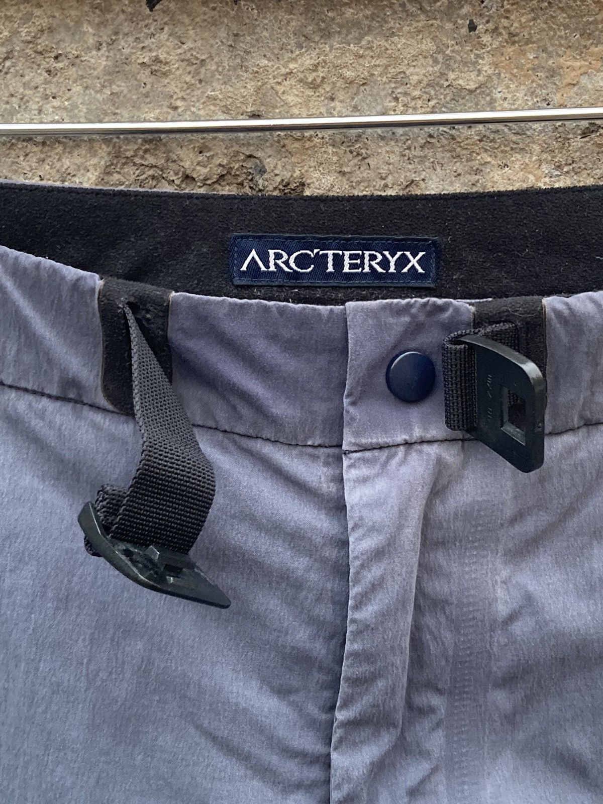 Arc'teryx Vintage Arcteryx distressed nylon blue cargo pant Size US 32 / EU 48 - 8 Thumbnail