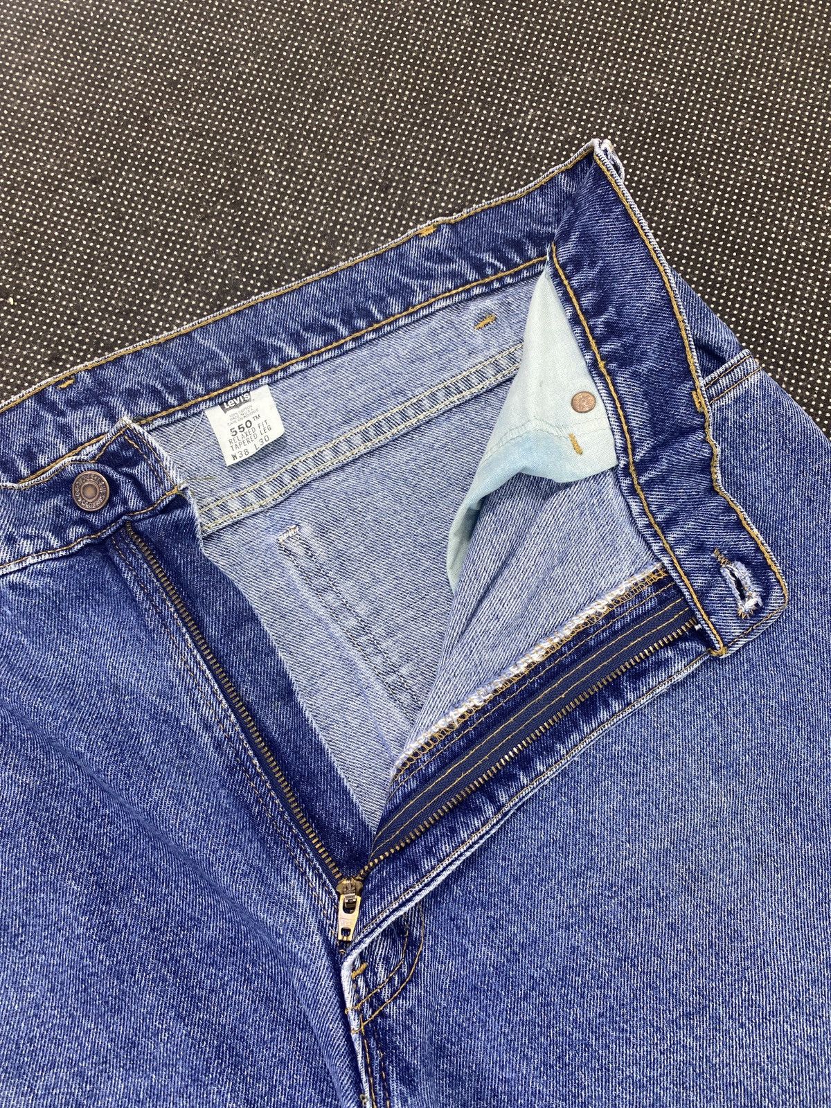 Levi's VINTAGE LEVIS 550 ORANGE TAB -J472 Size US 38 / EU 54 - 5 Thumbnail