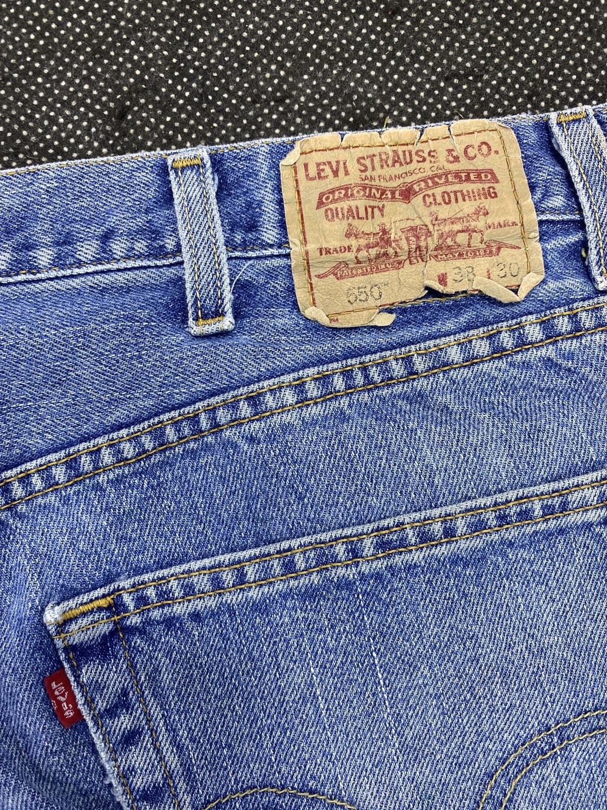 Levi's VINTAGE LEVIS 550 BLUE WASH JEANS-J476 Size US 39 - 11 Thumbnail