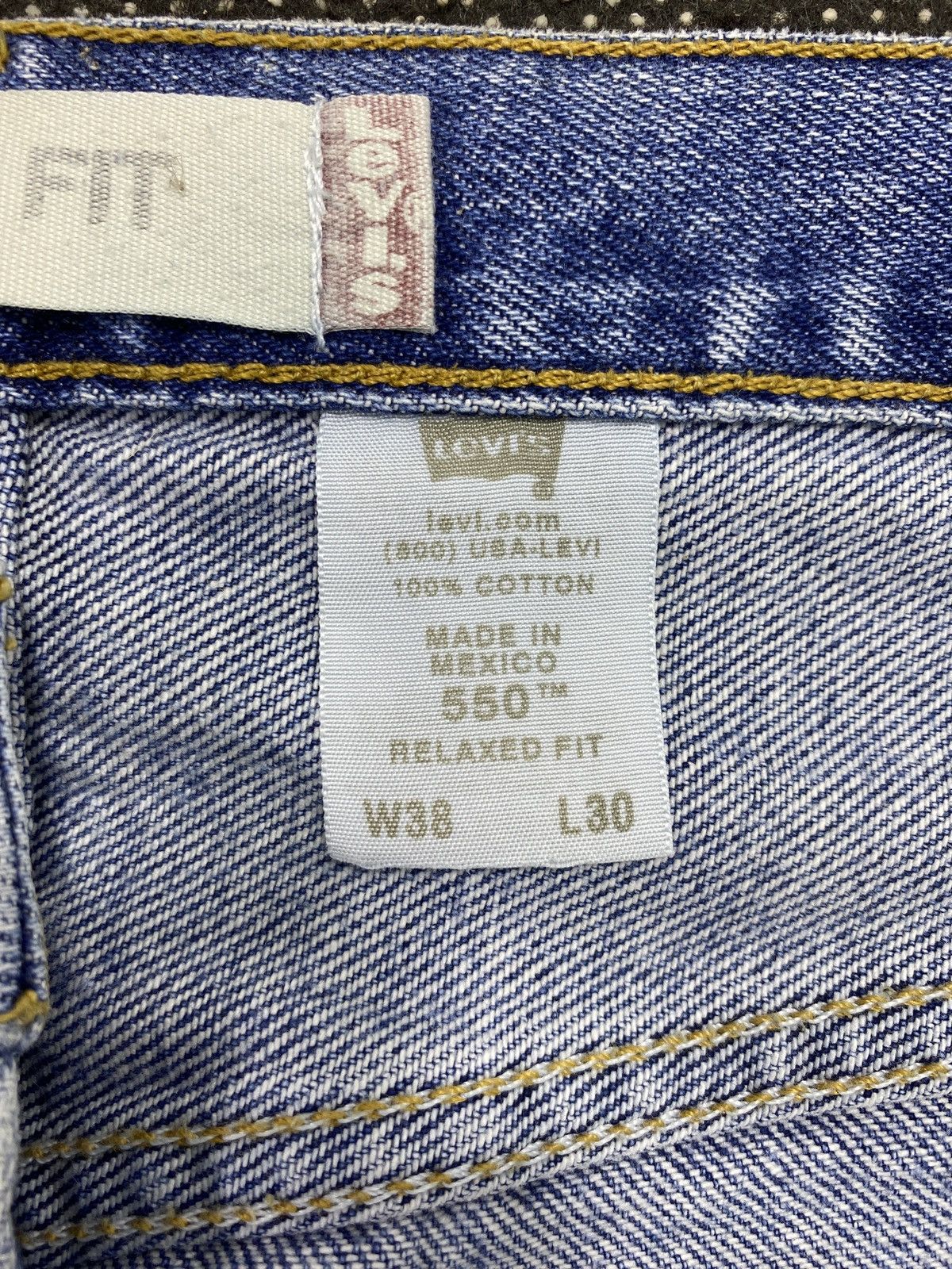 Levi's VINTAGE LEVIS 550 BLUE WASH JEANS-J476 Size US 39 - 7 Thumbnail