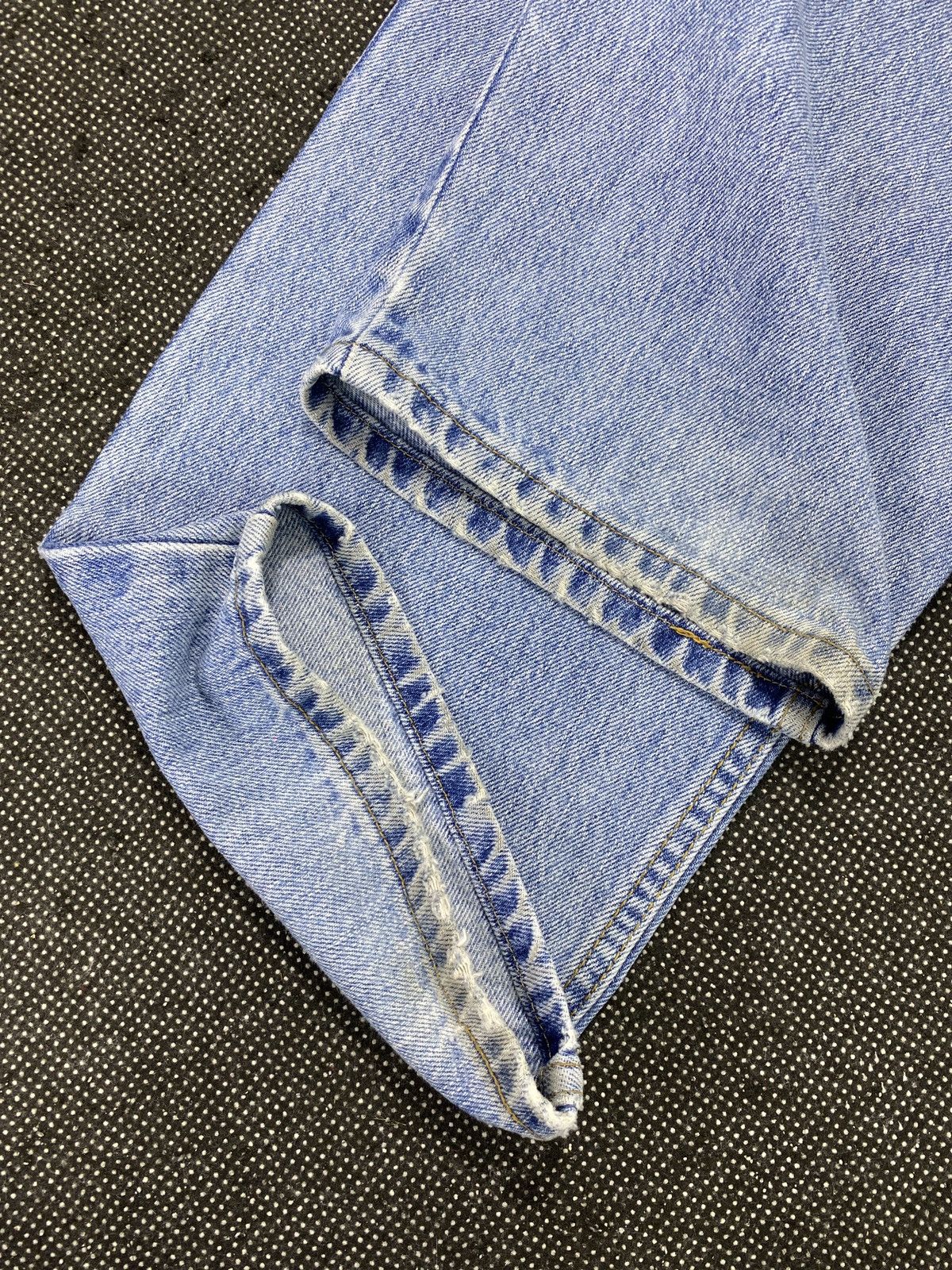 Levi's VINTAGE LEVIS 550 DISTRESSED BLUE JEANS-J477 Size US 38 / EU 54 - 10 Thumbnail