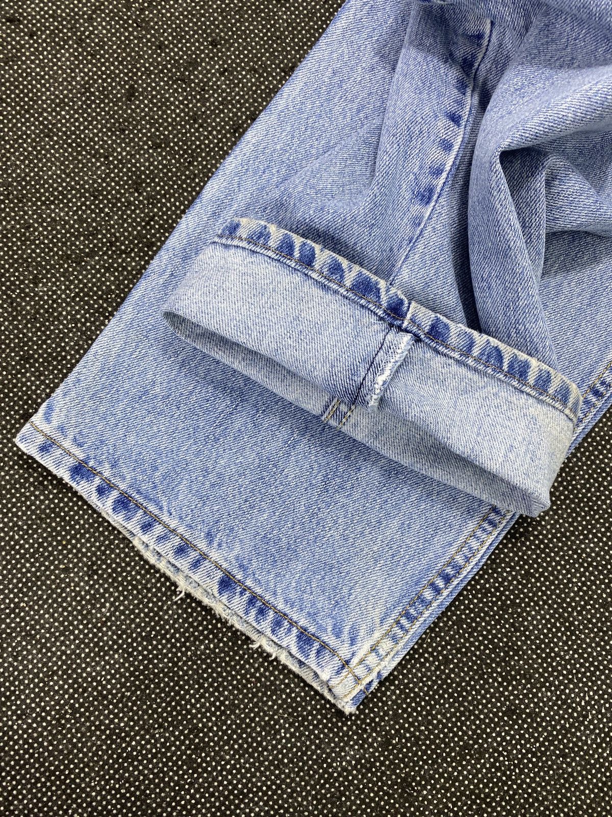 Levi's VINTAGE LEVIS 550 DISTRESSED BLUE JEANS-J477 Size US 38 / EU 54 - 9 Thumbnail