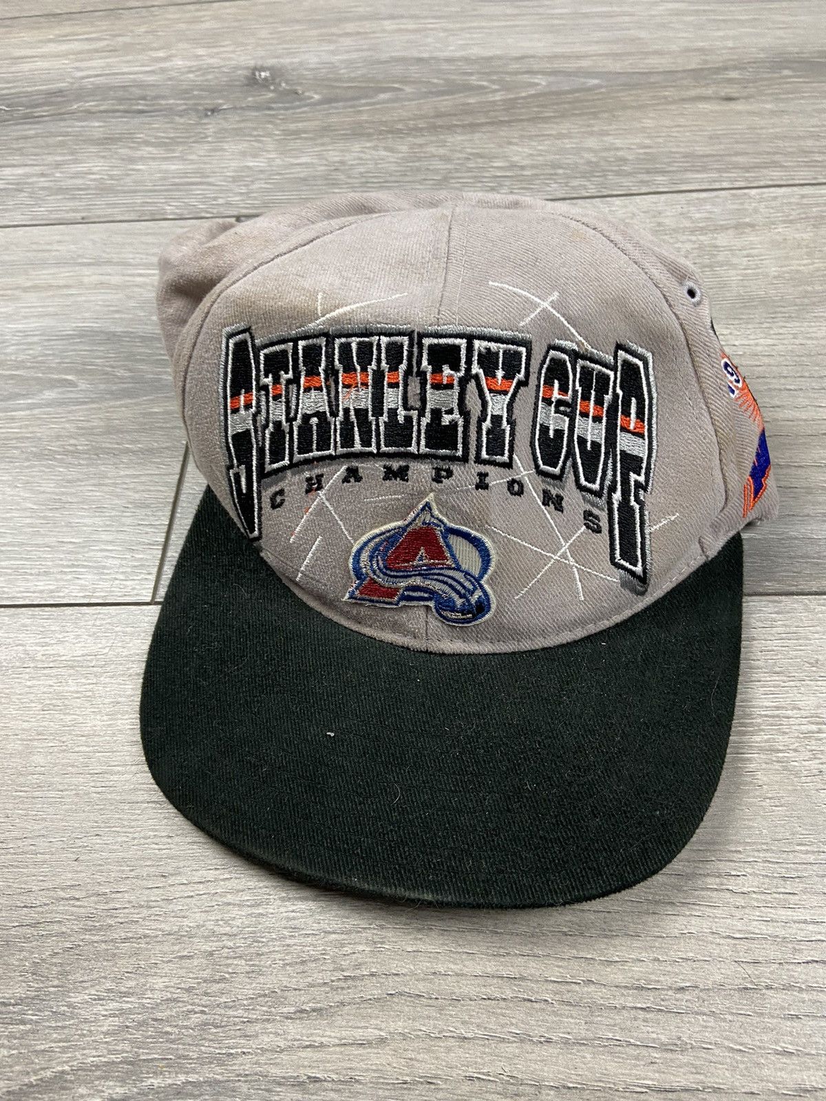 Vintage 1996 Deadstock Starter Colorado Avalanche Stanley Cup 