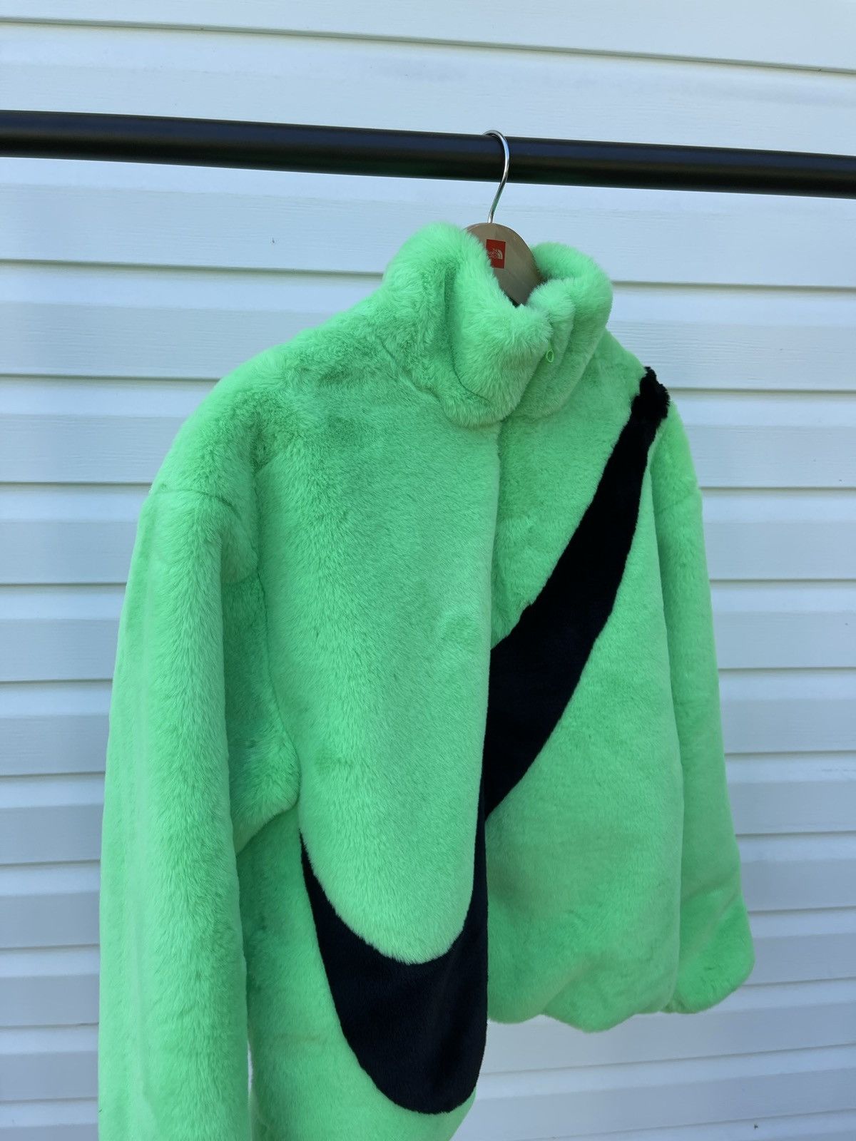 Nike Slime Green Nike Big Swoosh Fur Fluffy Zip Up Jacket Size US M / EU 48-50 / 2 - 2 Preview