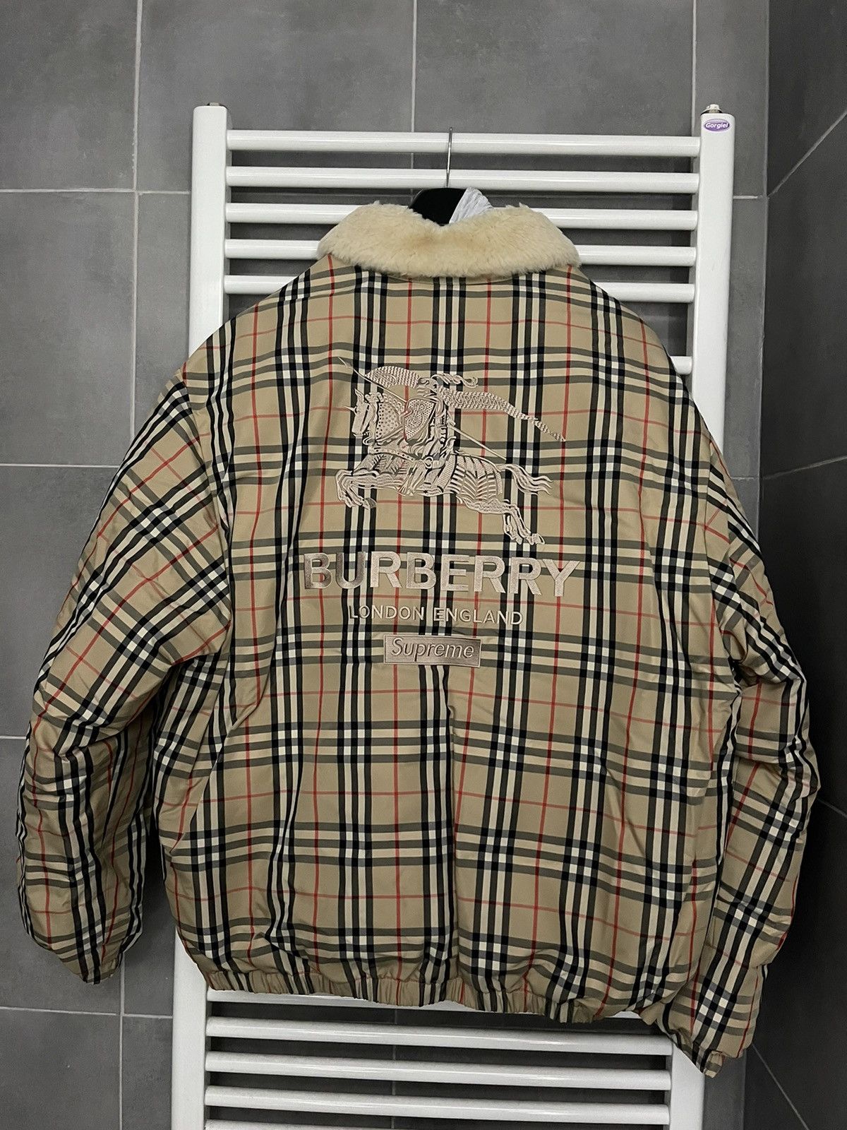 Burberry × Supreme Supreme x Burberry shearling puffer jacket 
