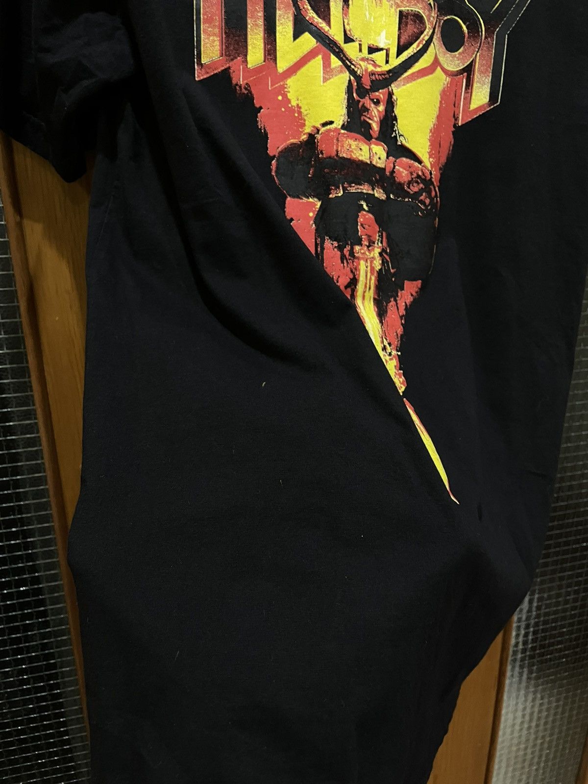 Vintage HELLBOY GIVE EVIL HELL MOVIE PROMO T-SHIRT (2019) Size US M / EU 48-50 / 2 - 6 Thumbnail