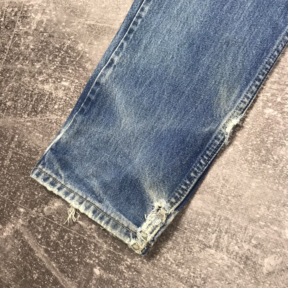 Levi's Distressed Levi’s 521 02 P44 Button Jeans Size US 33 - 16 Thumbnail