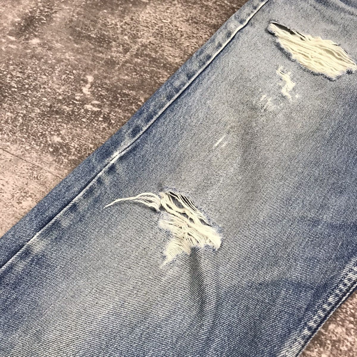 Levi's Distressed Levi’s 521 02 P44 Button Jeans Size US 33 - 14 Thumbnail
