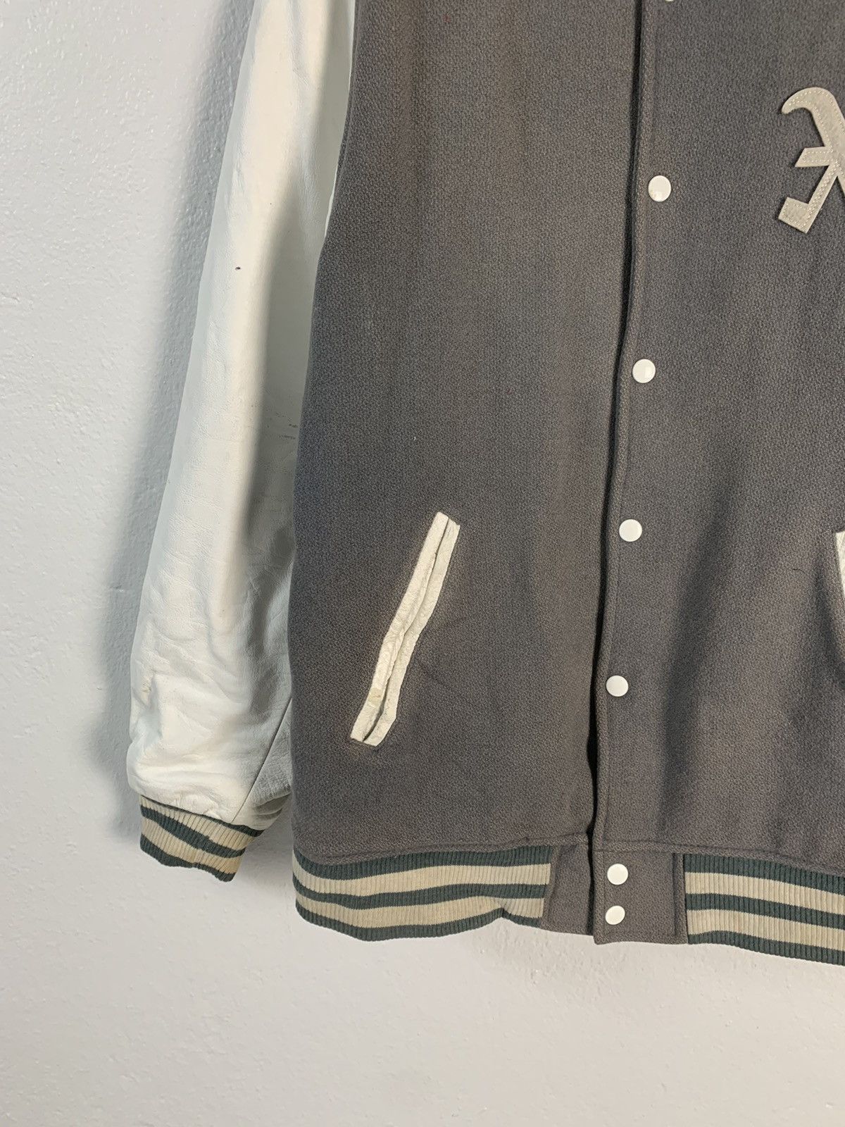 Xlarge XLarge Spellout Varsity Jacket Size US L / EU 52-54 / 3 - 11 Thumbnail