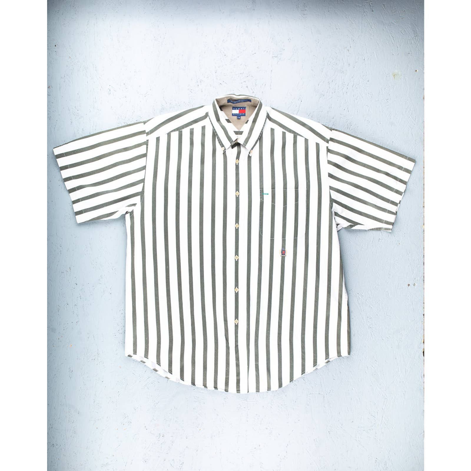 tommy-hilfiger-90s-tommy-hilfiger-grey-white-striped-button-up-shirt