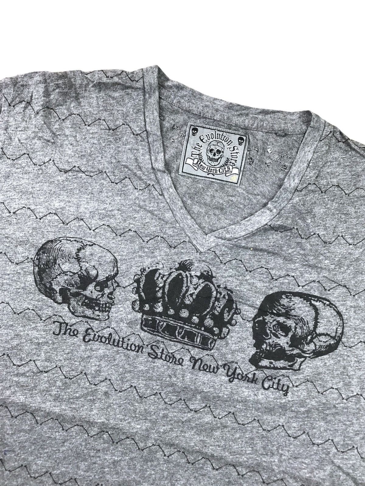Japanese Brand × Uniqlo UNIQLO X THE EVOLUTION STORE NYC SKULLS SKELETONS Size US M / EU 48-50 / 2 - 1 Thumbnail
