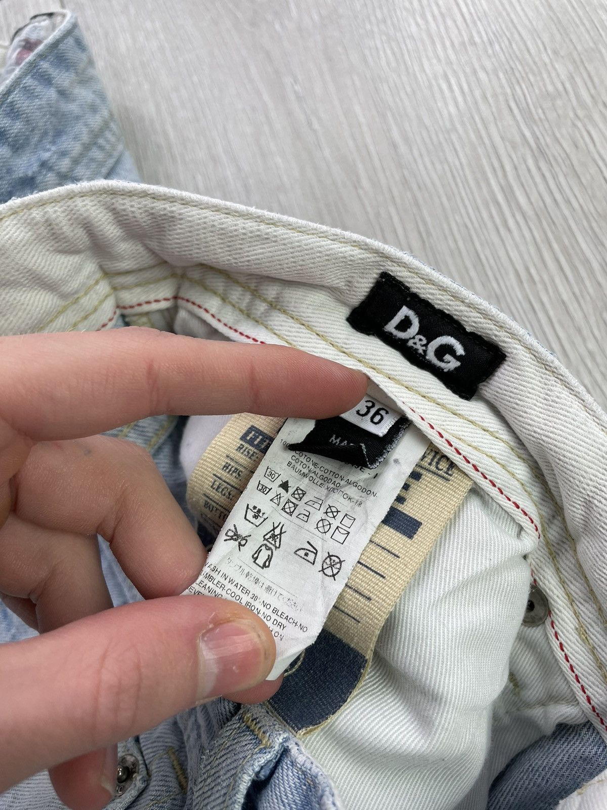Dolce & Gabbana × Vintage D&G Extra Rare Distressed Vintage Jeans Size US 36 / EU 52 - 15 Thumbnail
