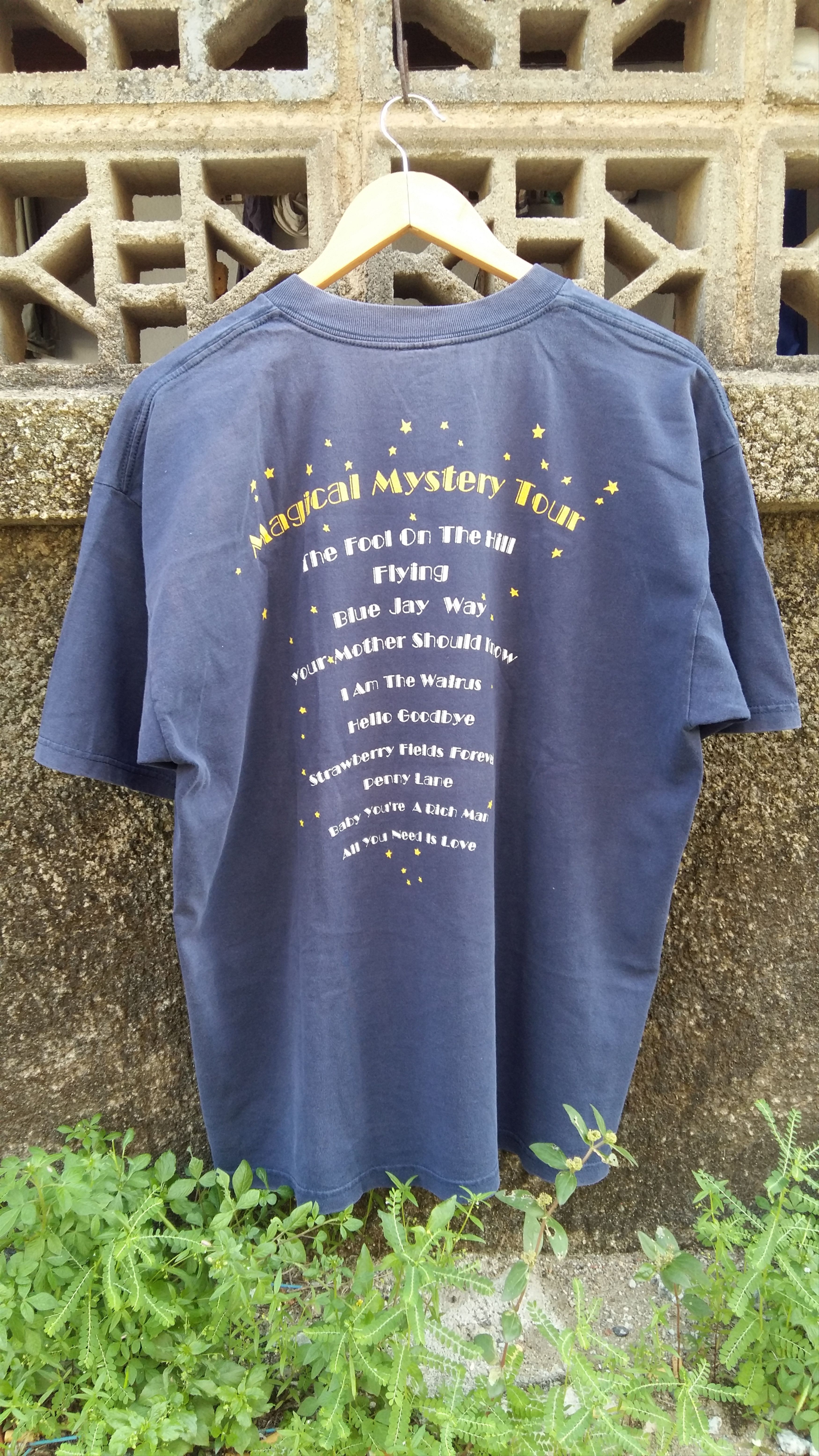 Band Tees × Vintage Rare🔥Vintage 90s The Beatles "Magical Mystery" Tshirt Size US XL / EU 56 / 4 - 2 Thumbnail