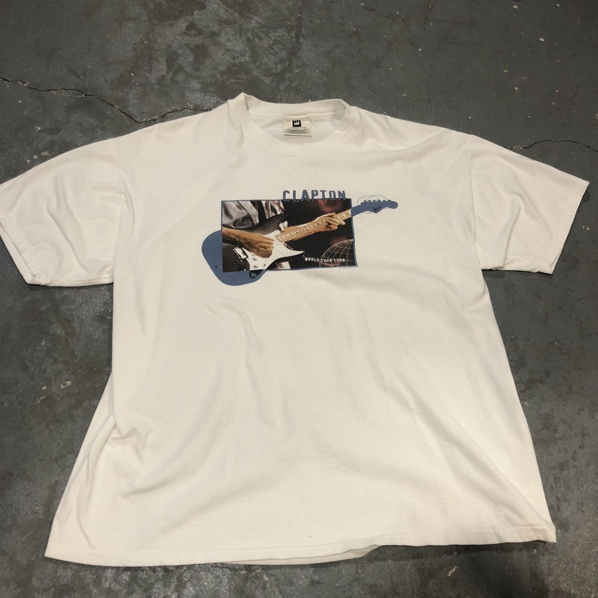 Band Tees 1998 Clapton tee with back graphic Size US XL / EU 56 / 4 - 3 Thumbnail