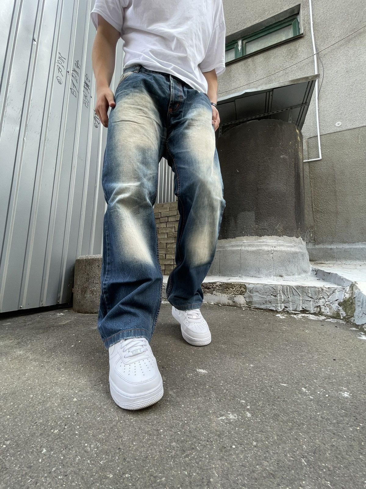 Levi's × Vintage Vintage Levi’s 501 Jeans Washed Distressed Size US 34 / EU 50 - 6 Thumbnail