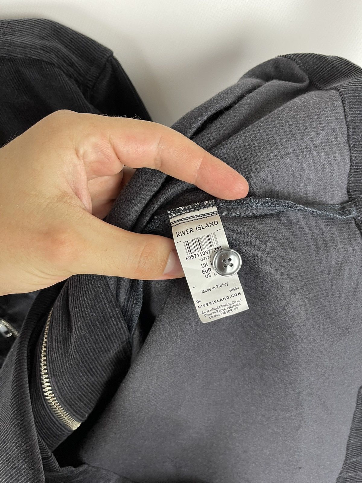 River Island River Island black corduroy double pocket overshirt jacket Size US L / EU 52-54 / 3 - 10 Thumbnail