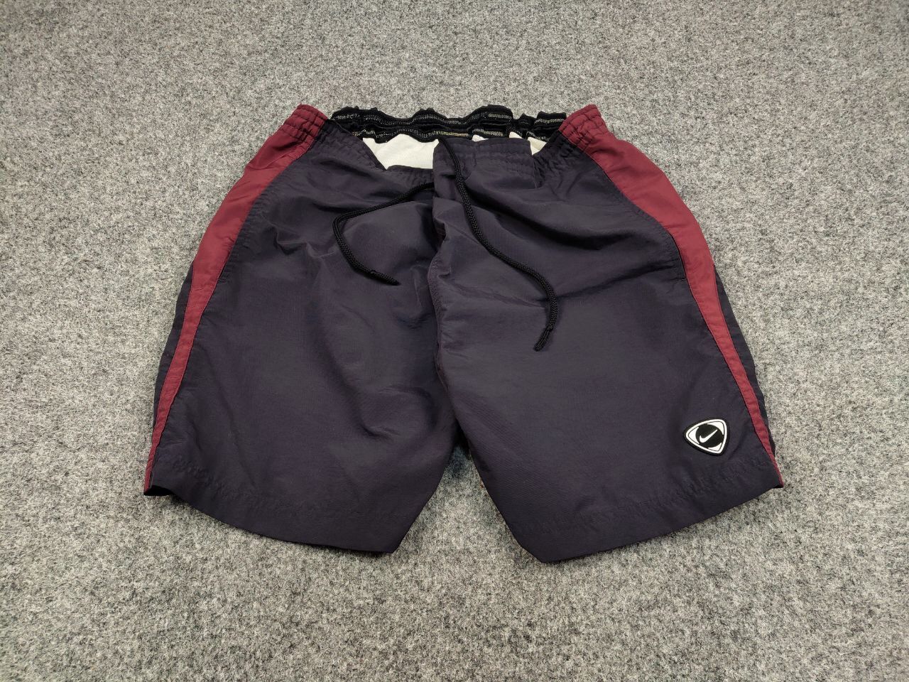 Nike Vintage 90's Nike Team Logo Swoosh Nylon Shorts Casual Size US 36 / EU 52 - 2 Thumbnail