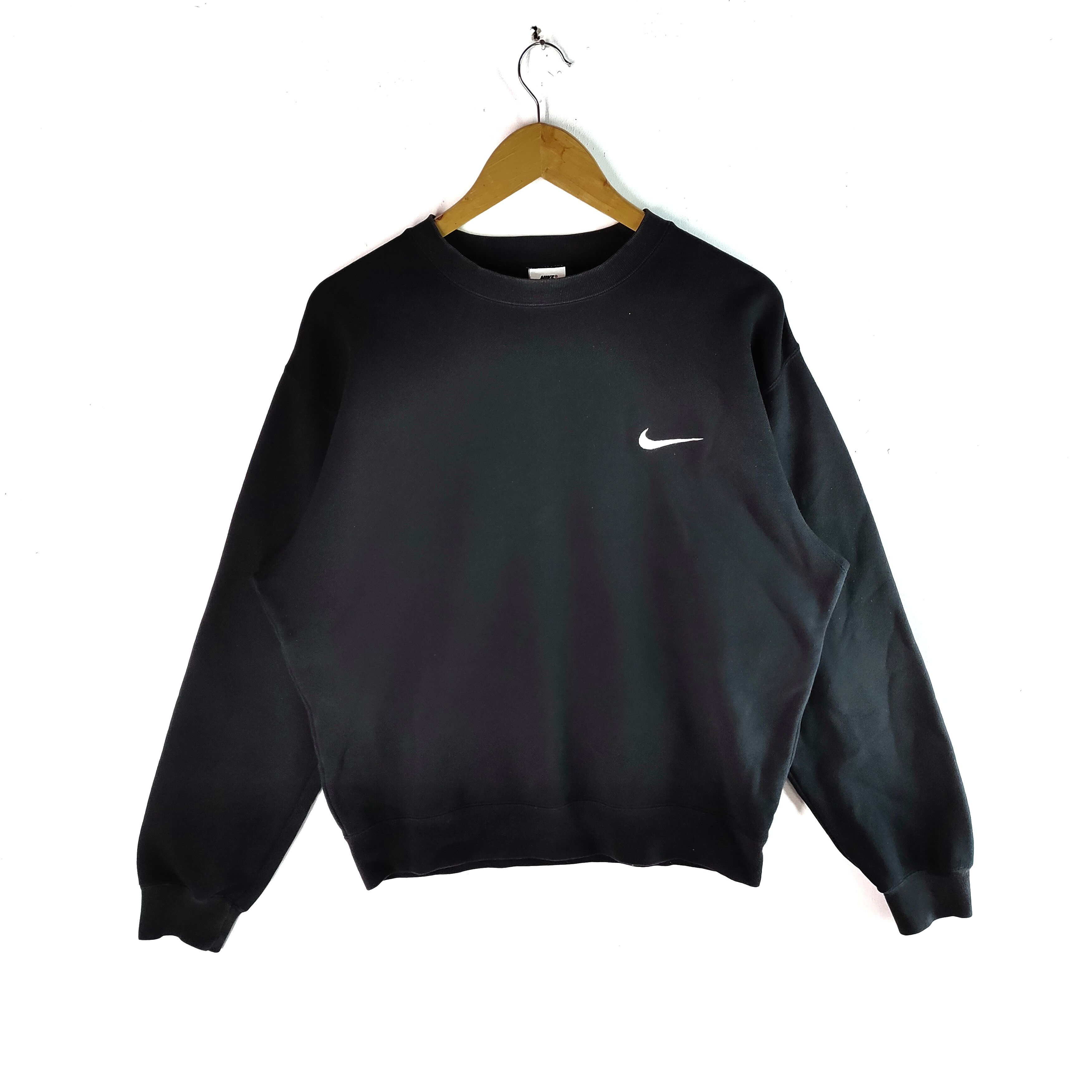 Nike VINTAGE NIKE 90s White Embroidery Swoosh Logo Sweatshirt Size US L / EU 52-54 / 3 - 1 Thumbnail