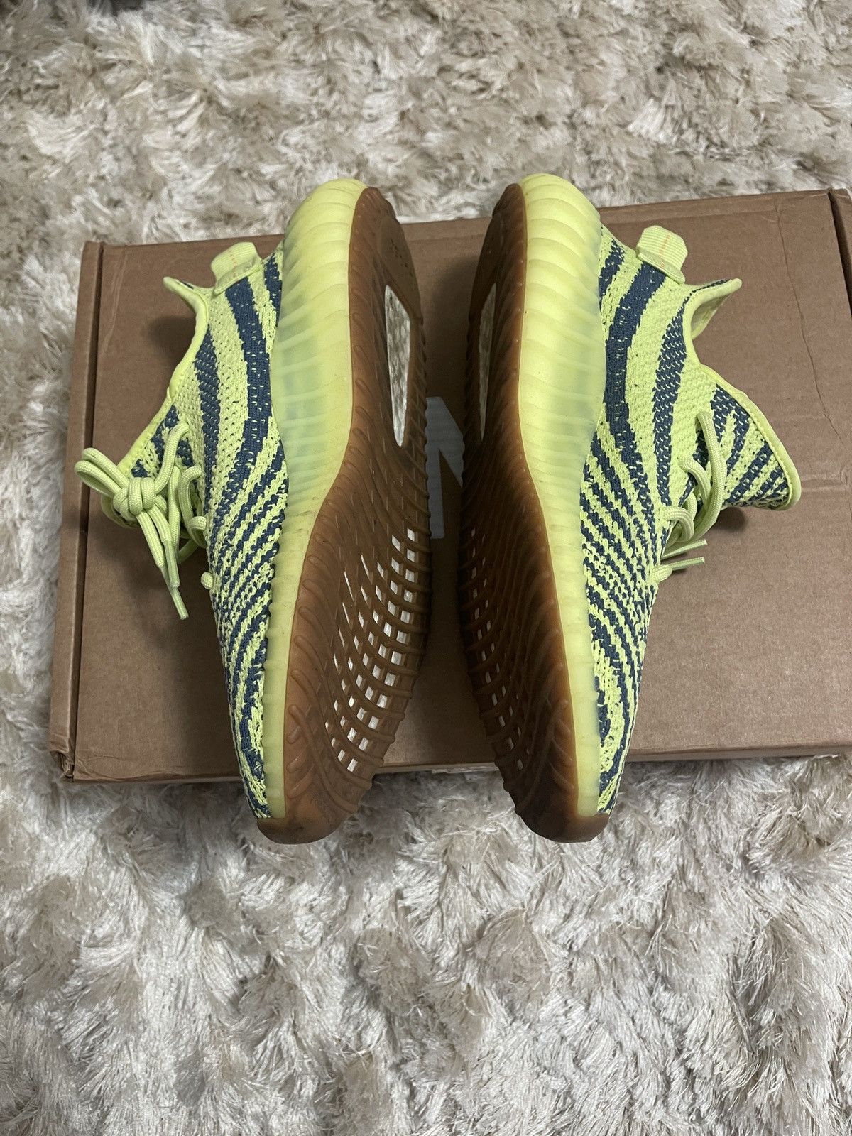 Adidas Yeezy Boost 350 V2 Semi Frozen Yellow 2017 Size US 9 / EU 42 - 3 Thumbnail