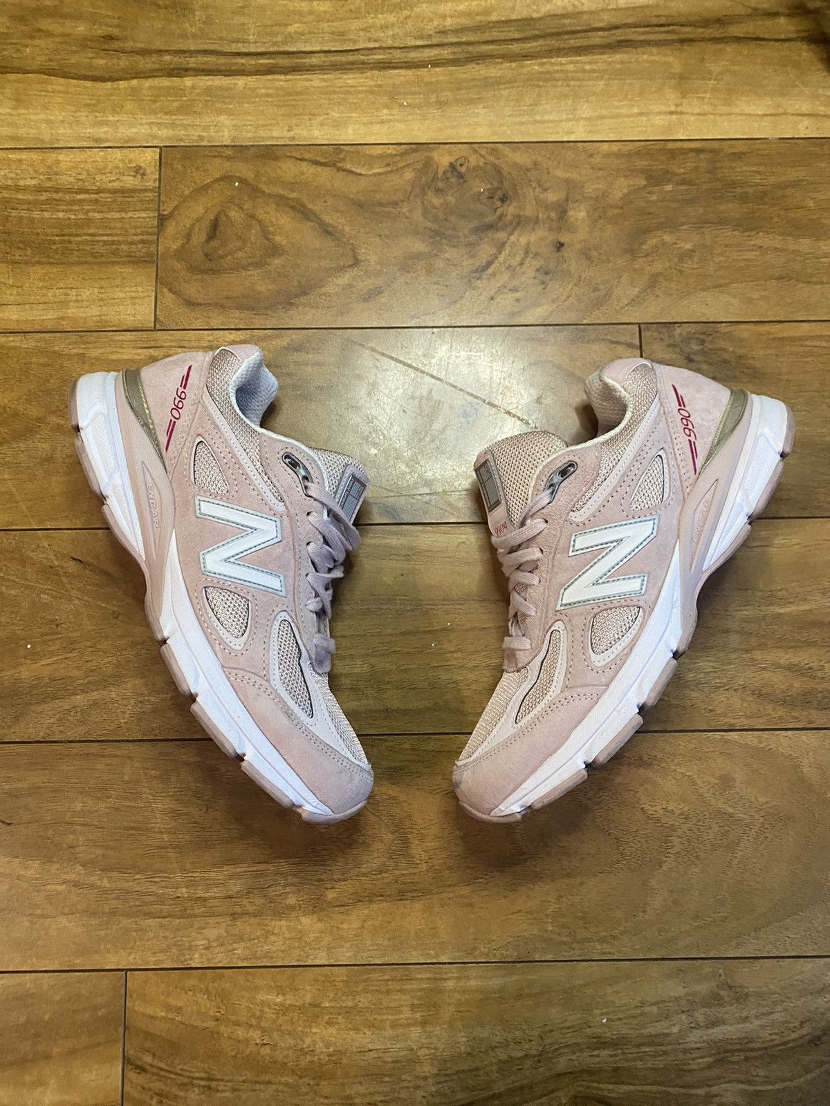 New Balance New Balance 990v4 x Susan G Komen “Pink Ribbon” SZ 8.5 ...