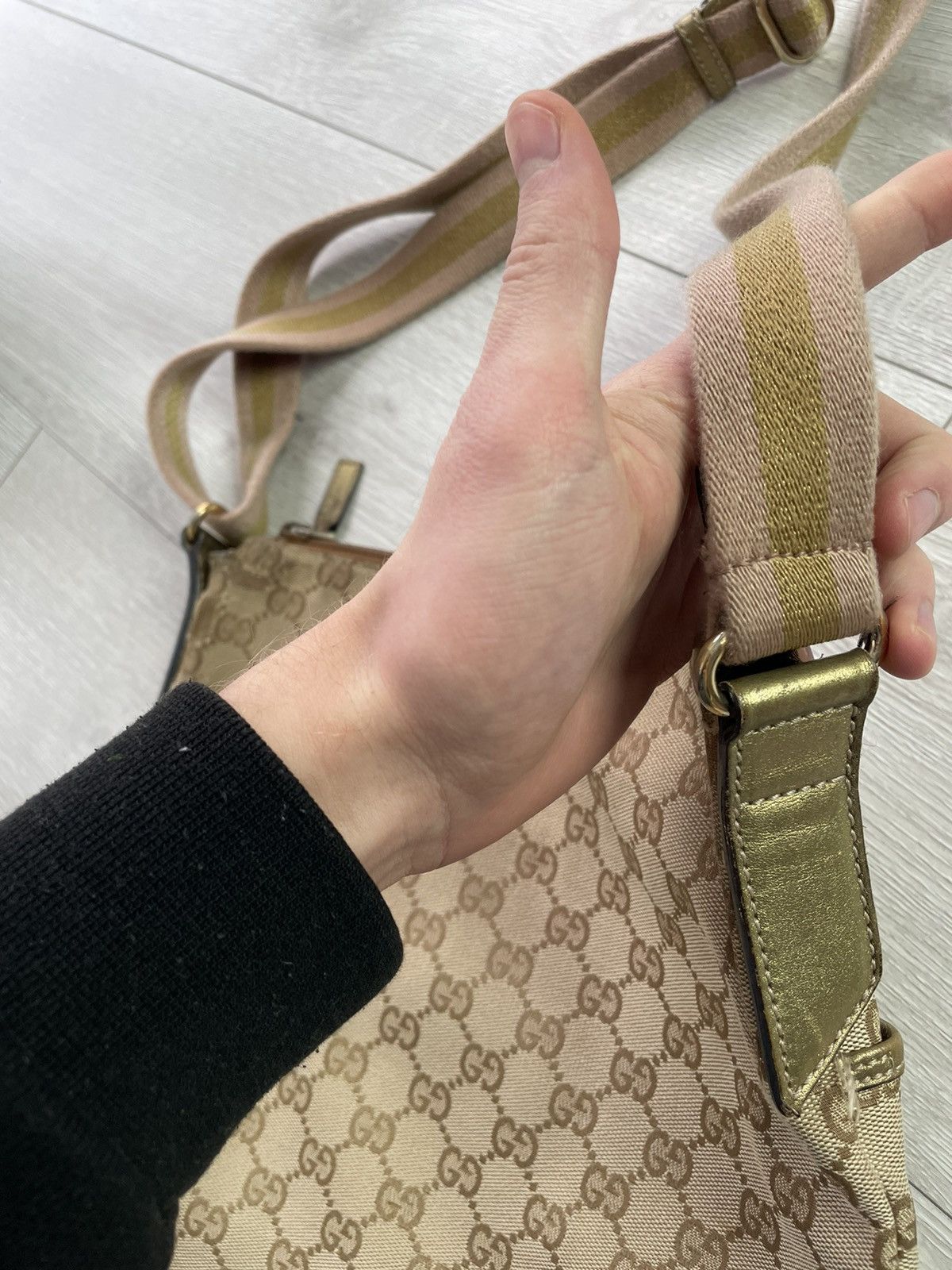 Gucci × Vintage Gucci GG SUPREME MONOGRAM CANVAS BAG / MESSENGER Size ONE SIZE - 7 Thumbnail