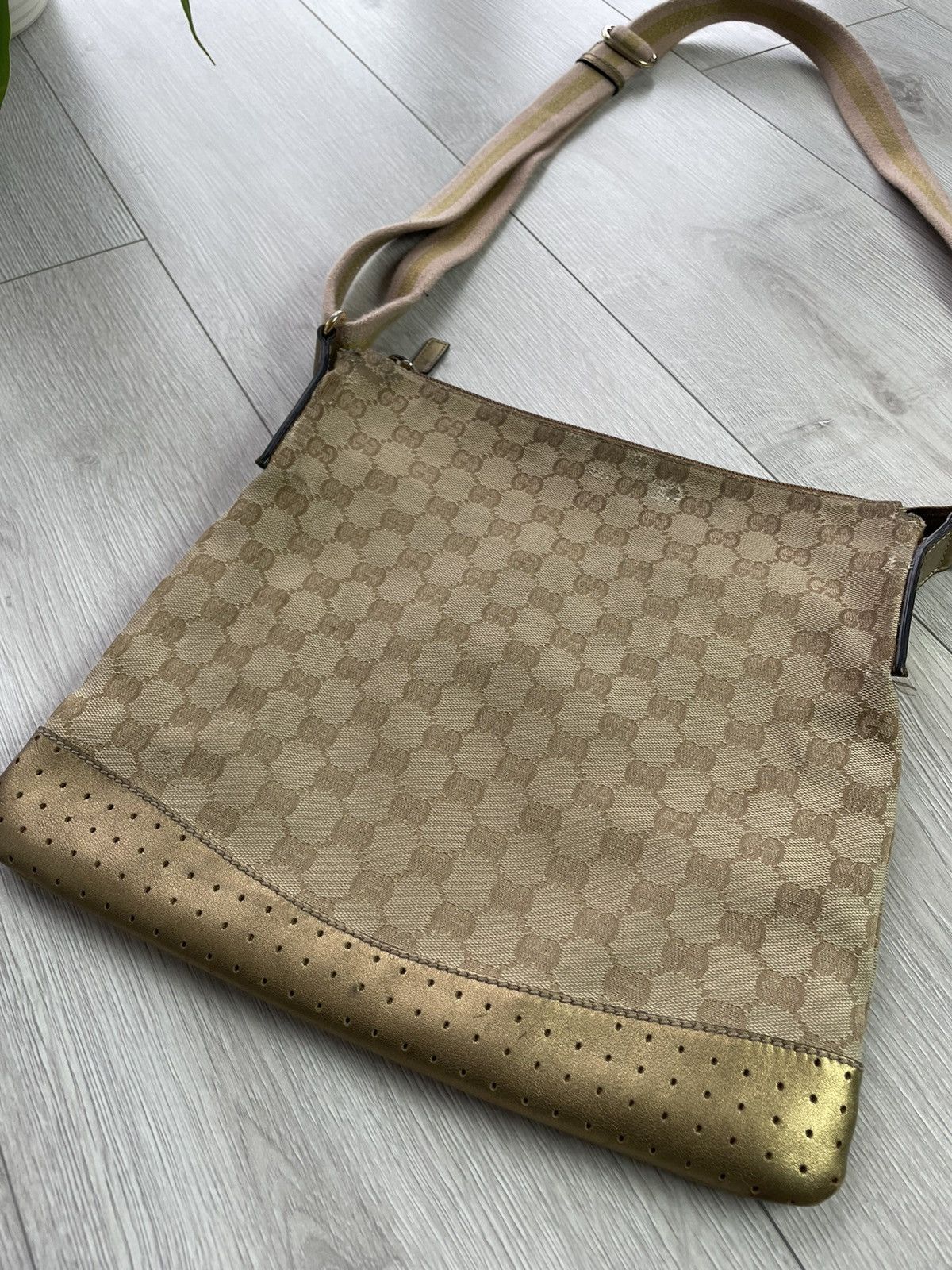Gucci × Vintage Gucci GG SUPREME MONOGRAM CANVAS BAG / MESSENGER Size ONE SIZE - 6 Thumbnail