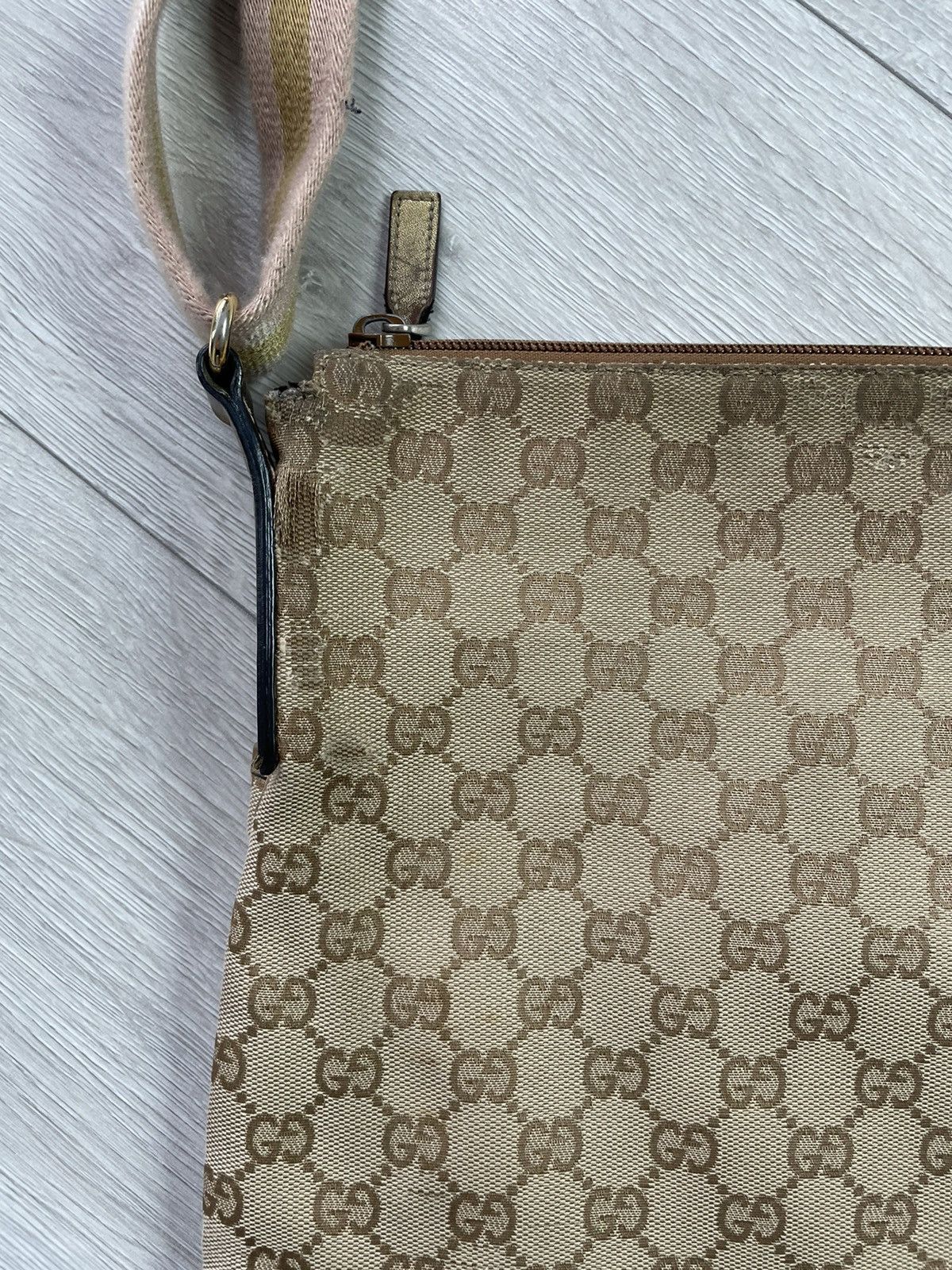 Gucci × Vintage Gucci GG SUPREME MONOGRAM CANVAS BAG / MESSENGER Size ONE SIZE - 4 Thumbnail