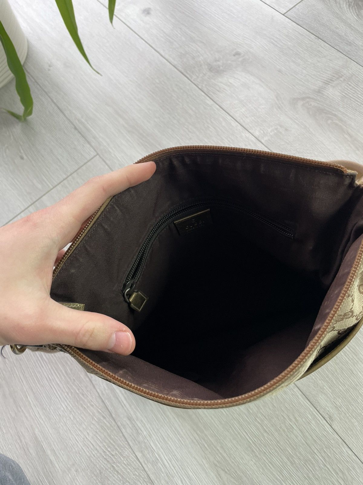 Gucci × Vintage Gucci GG SUPREME MONOGRAM CANVAS BAG / MESSENGER Size ONE SIZE - 13 Thumbnail
