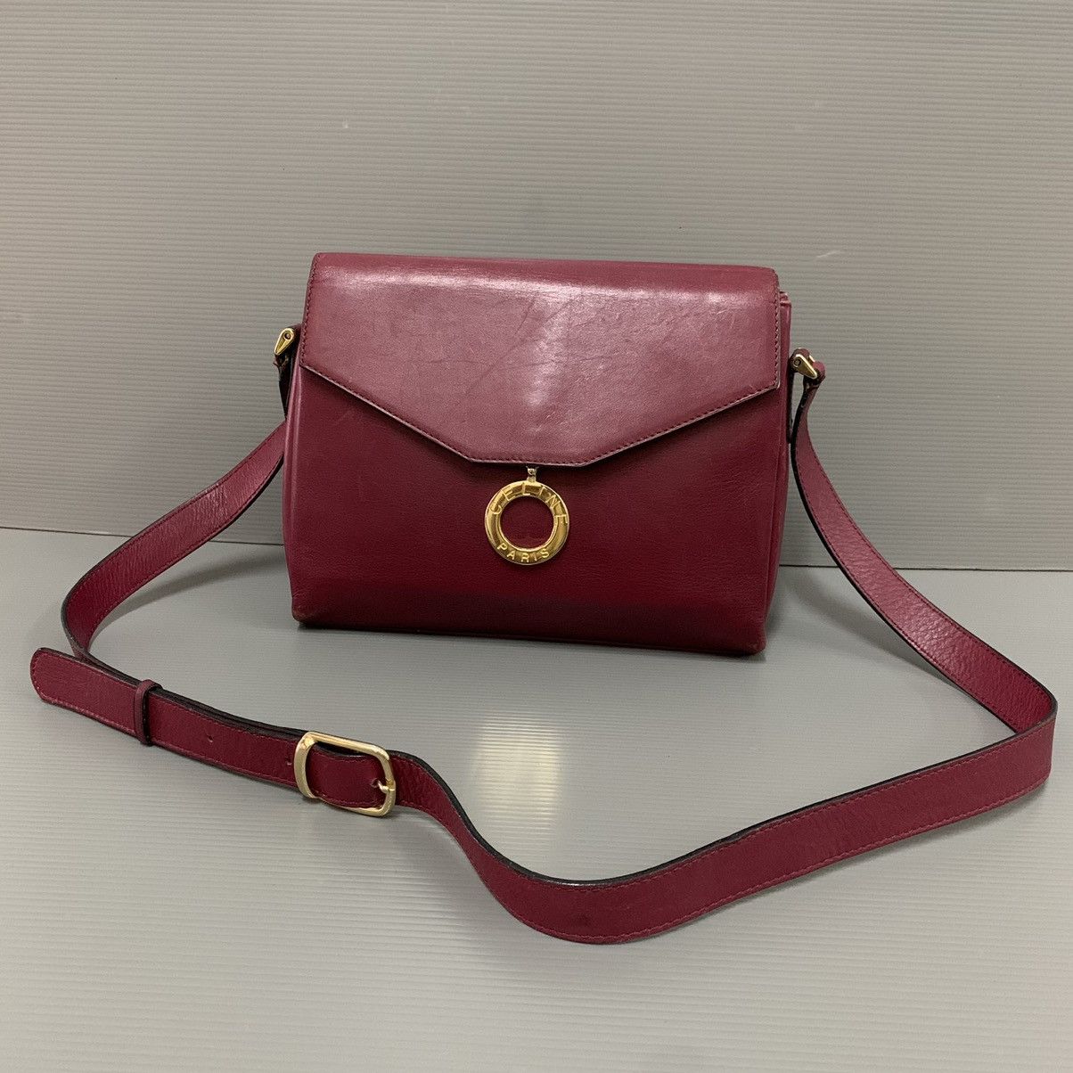Celine Celine Box Vintage Leather Slingbag Size ONE SIZE - 1 Thumbnail