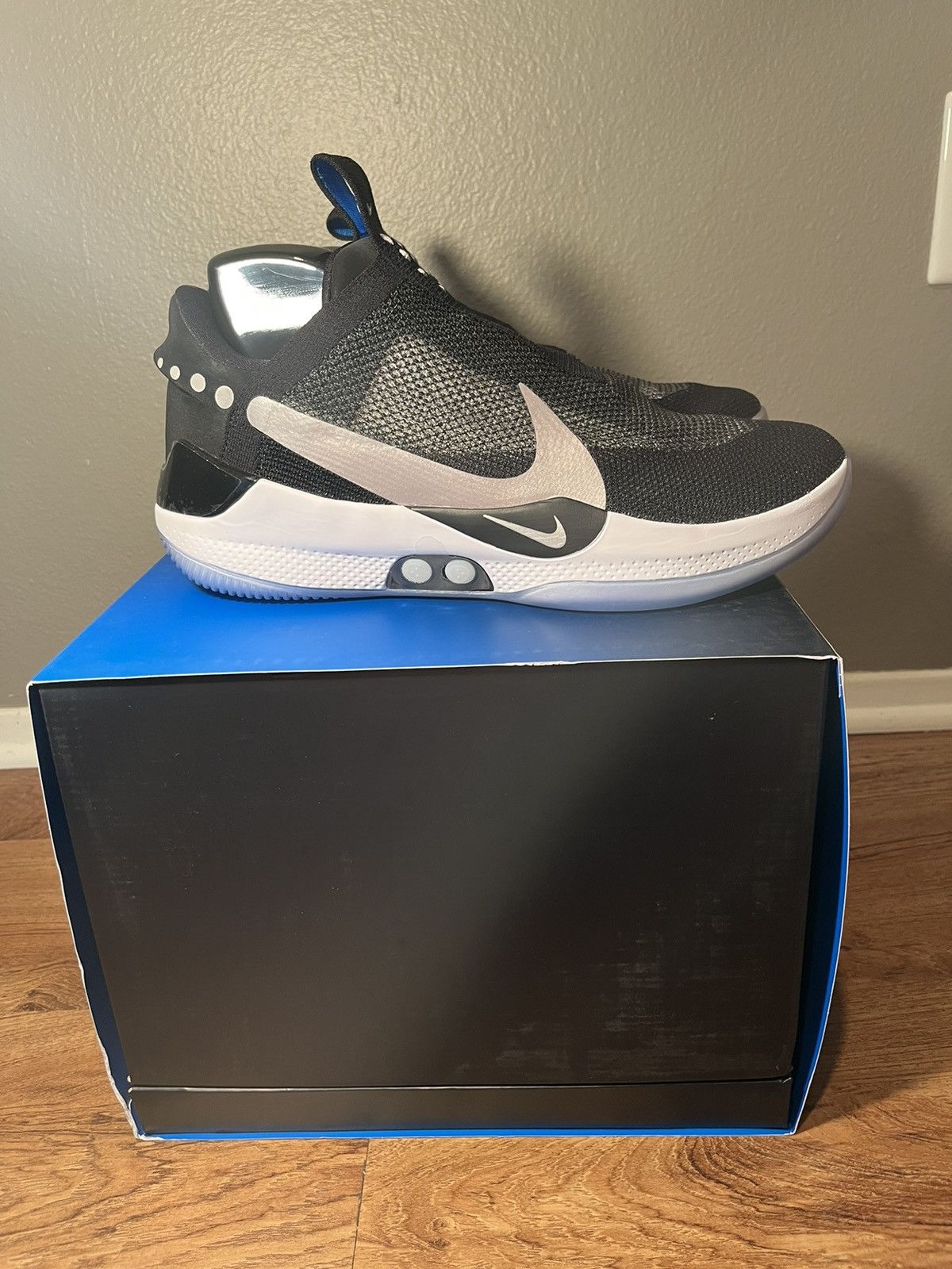 Nike Adapt BB Black Pure Platinum (US Charger)