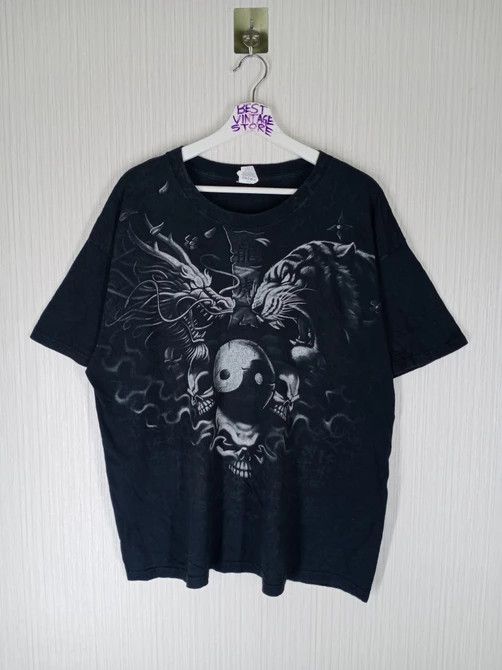 Band Tees × Japanese Brand × Vintage Rare Vintage Yin Yang Tiger vs Dragon Overprint Tshirt Size US XL / EU 56 / 4 - 1 Thumbnail