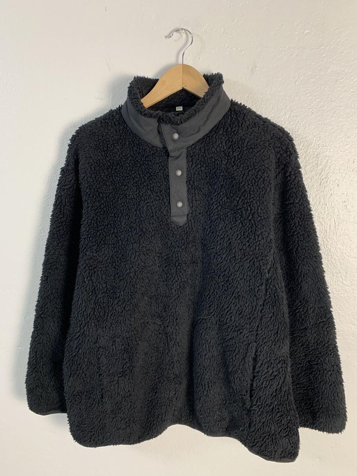 Uniqlo × White Mountaineering Uniqlo White Mountaineering Fleece Sherpa Sweater Size US L / EU 52-54 / 3 - 1 Thumbnail
