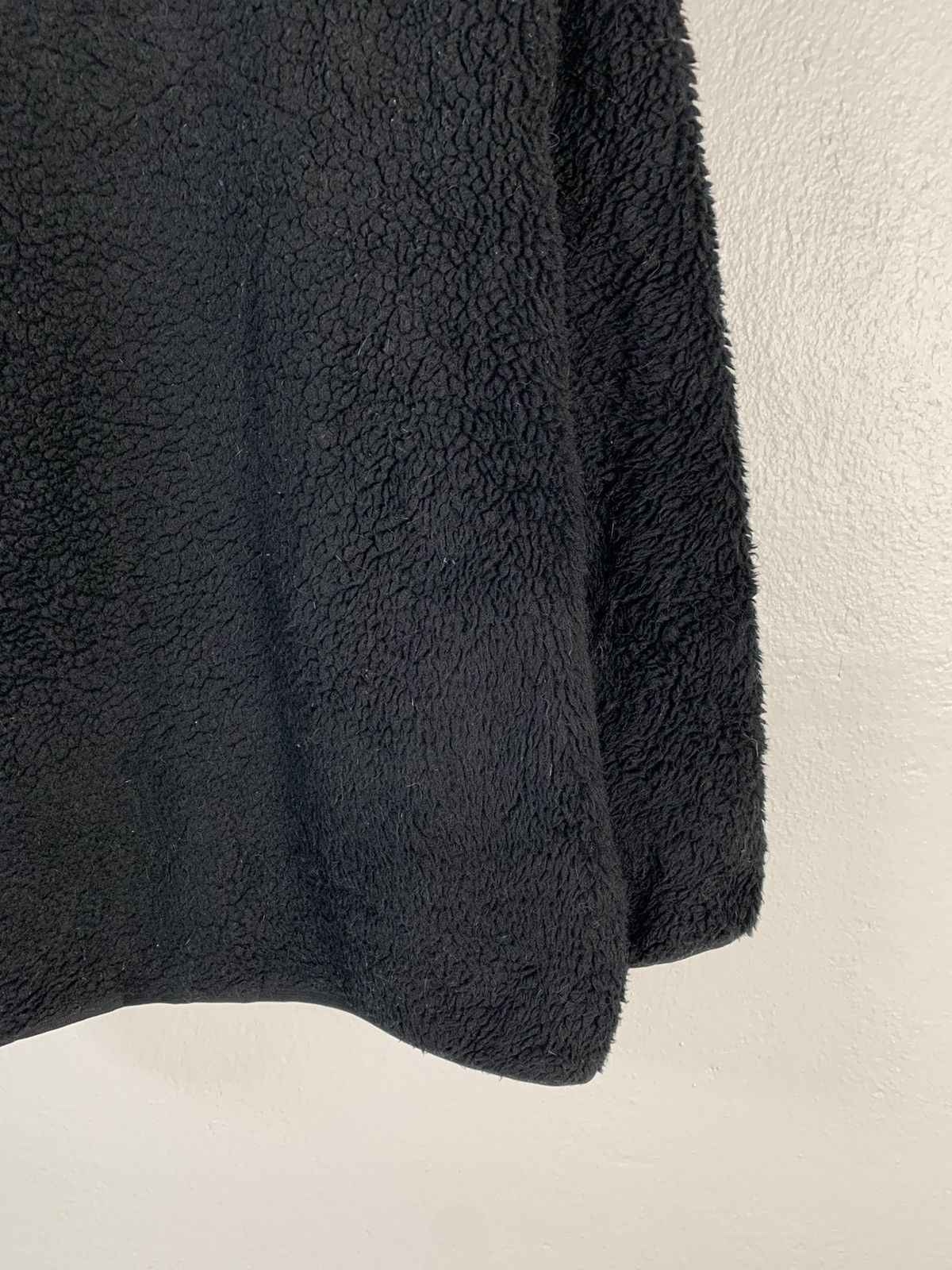 Uniqlo × White Mountaineering Uniqlo White Mountaineering Fleece Sherpa Sweater Size US L / EU 52-54 / 3 - 8 Thumbnail