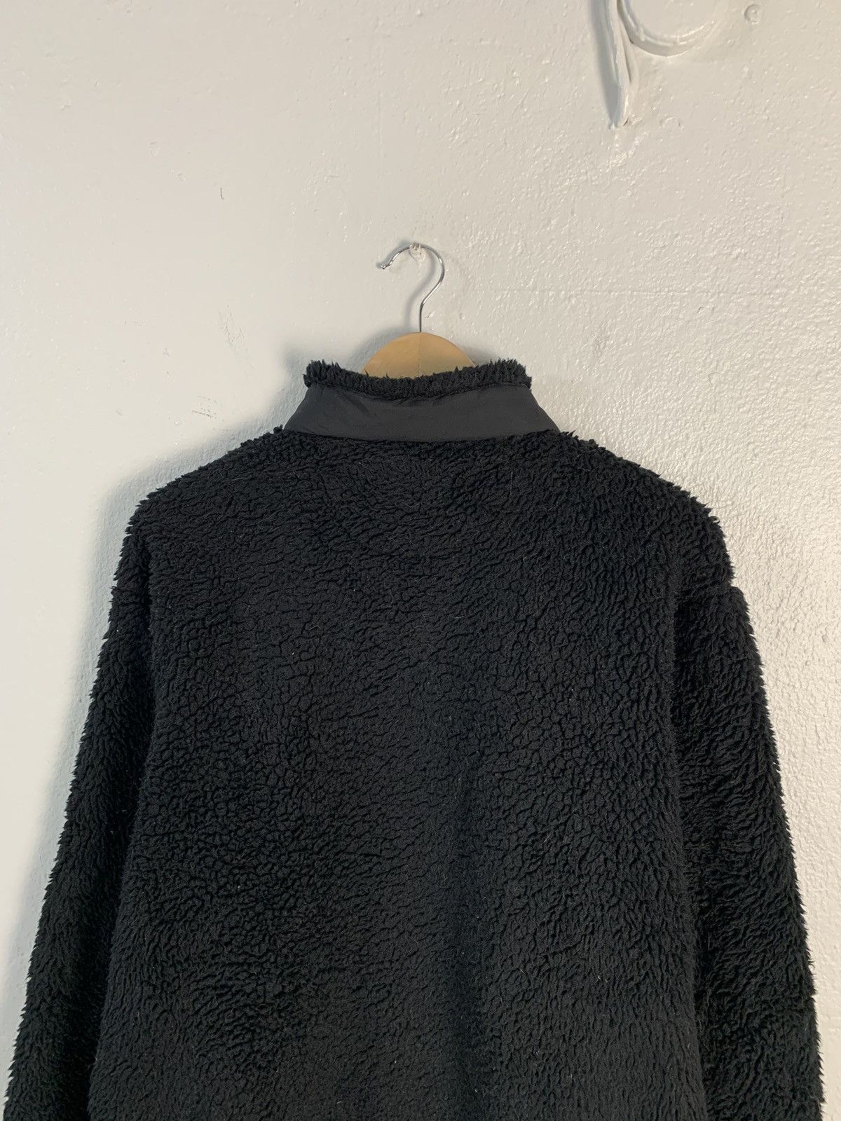 Uniqlo × White Mountaineering Uniqlo White Mountaineering Fleece Sherpa Sweater Size US L / EU 52-54 / 3 - 10 Thumbnail