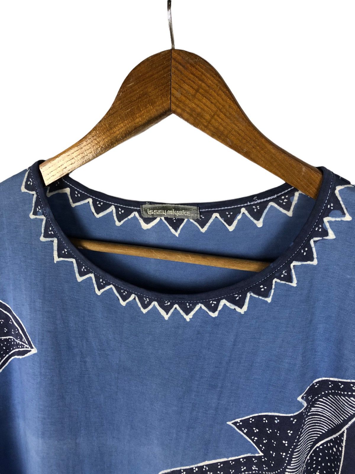 Issey Miyake Vintage 80s Issey Miyake Men Navajo Pattern Tshirt Size US M / EU 48-50 / 2 - 7 Thumbnail