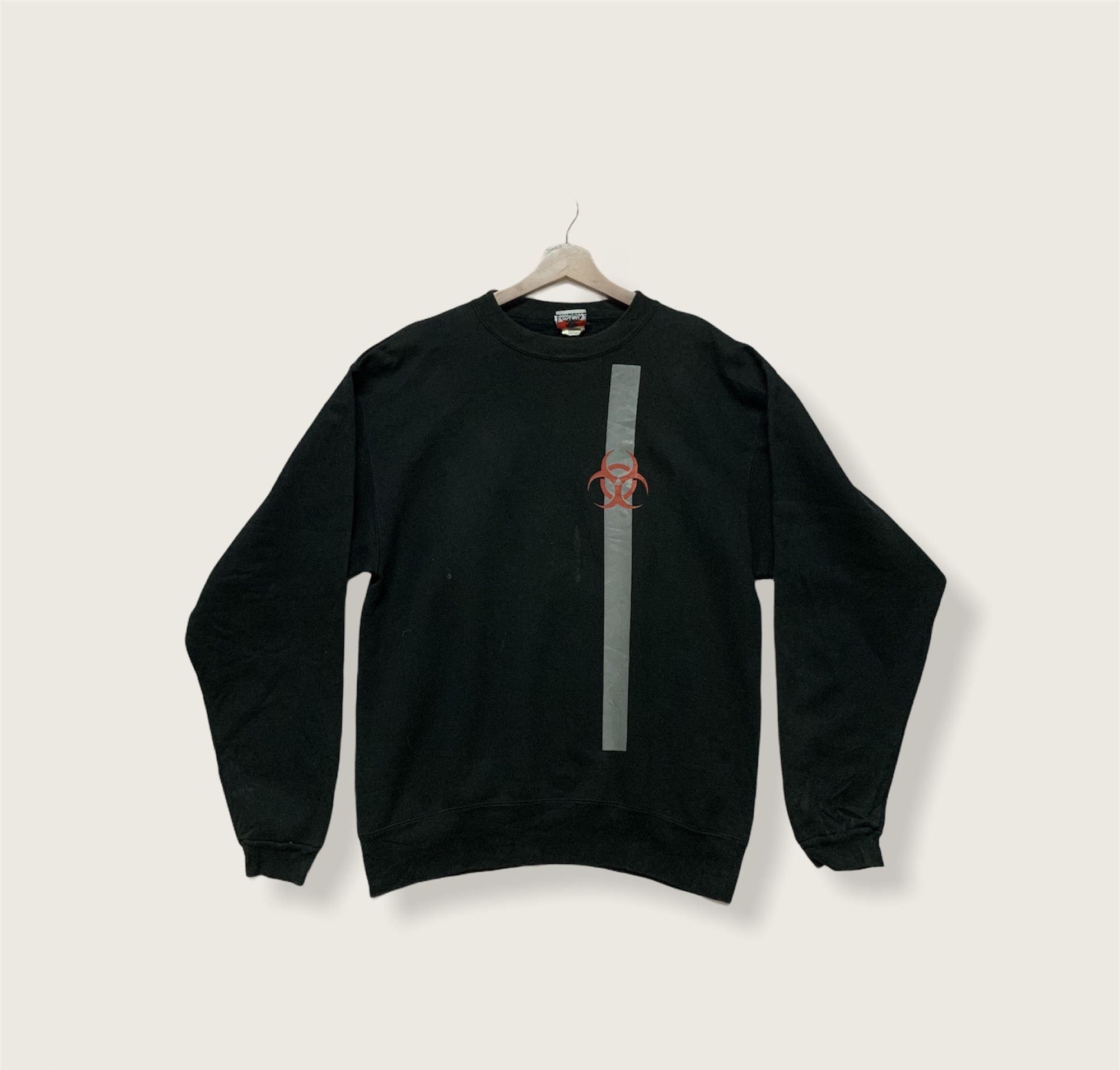 Vintage 🔥SEND OFFERS🔥 Vintage Haz-Mat Dangerous Good Sweatshirt Size US L / EU 52-54 / 3 - 1 Thumbnail