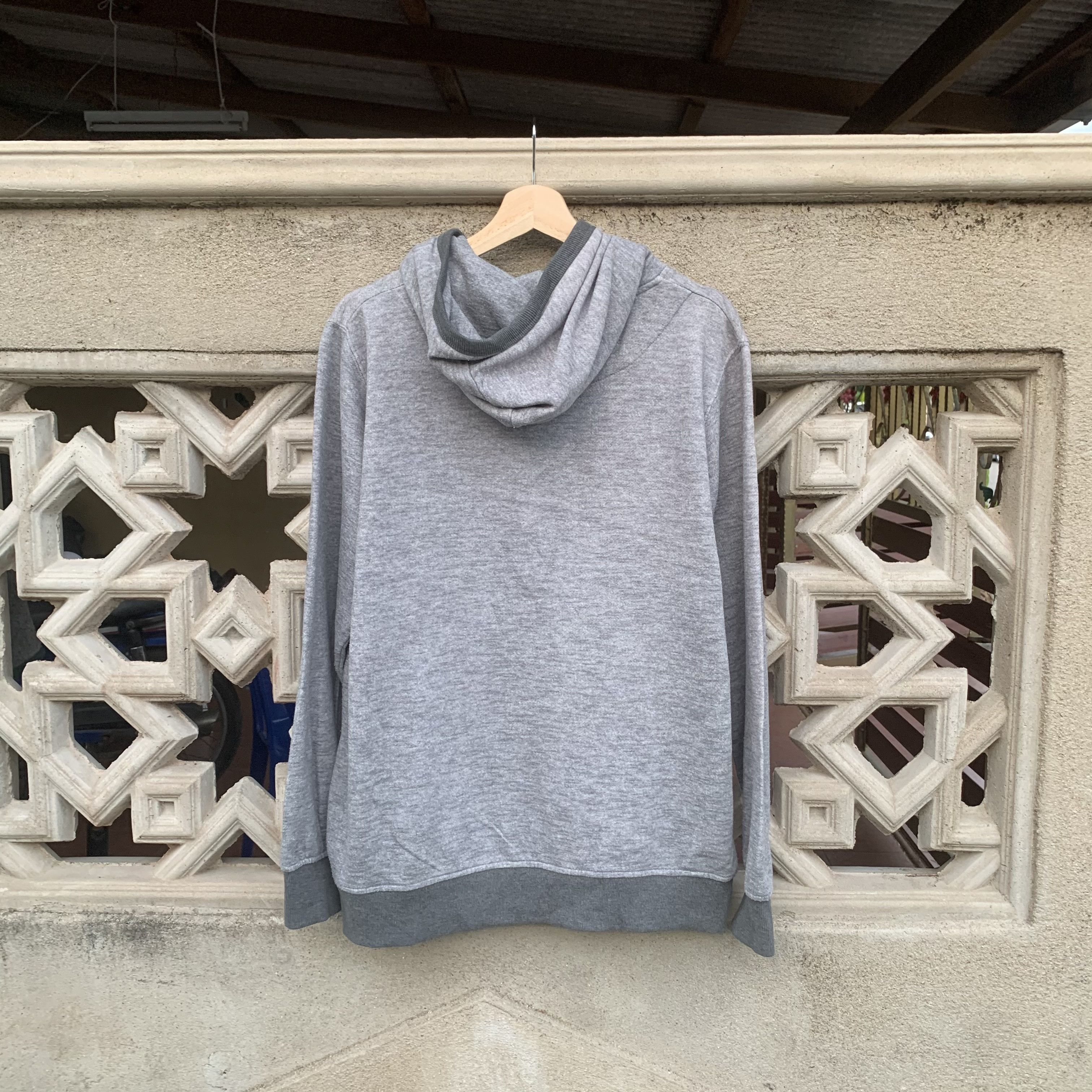 Japanese Brand Vintage Ills Navajo Style Native Spell Out Hooded Pullover Size US L / EU 52-54 / 3 - 8 Thumbnail