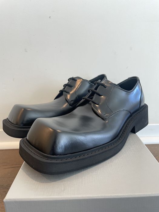 Balenciaga INSPECTOR 40MM DERBY FW22 | Grailed