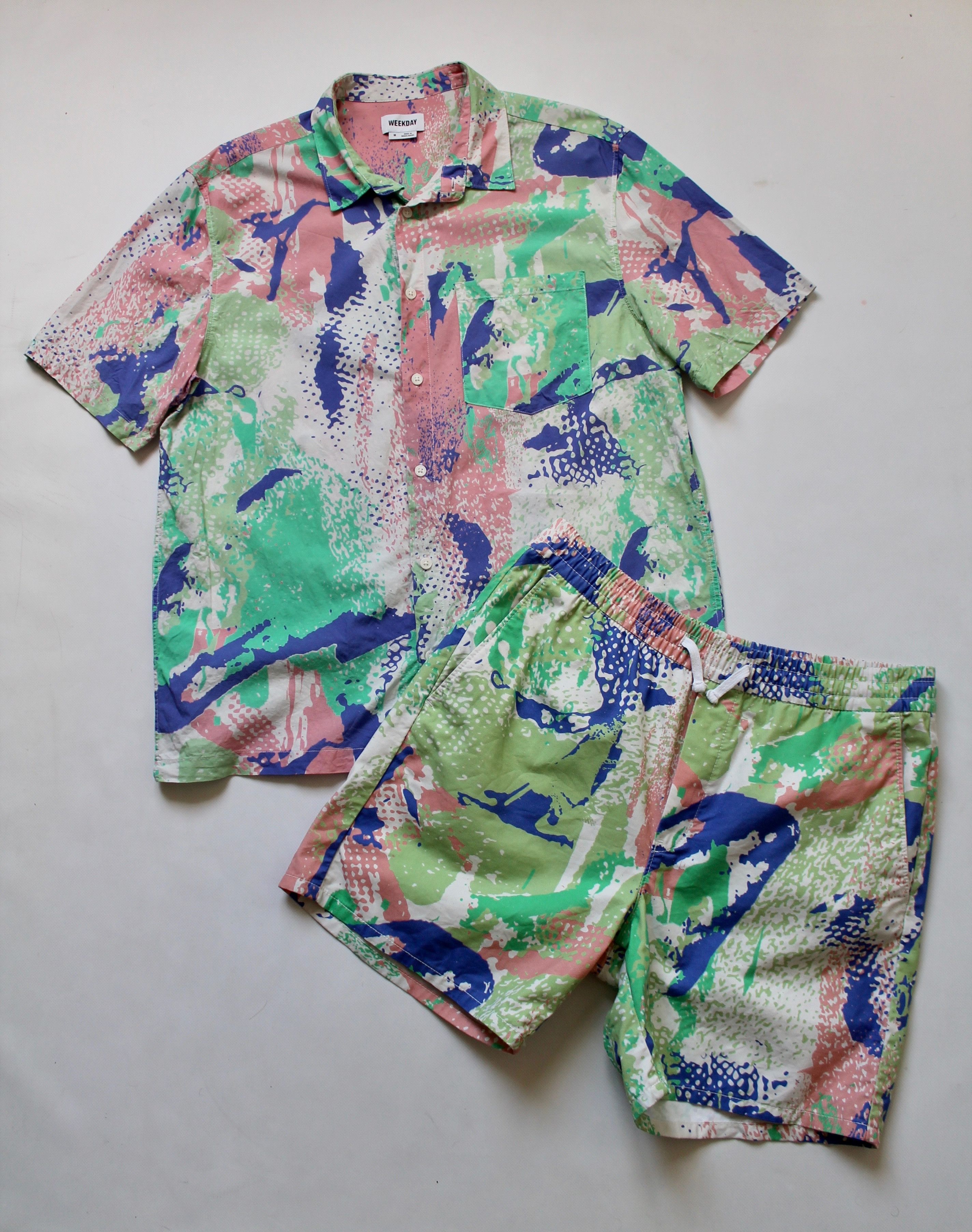 Weekday WEEKDAY Randy Big Sponge Suit Shirt Shorts Colorfull Size US M / EU 48-50 / 2 - 1 Thumbnail