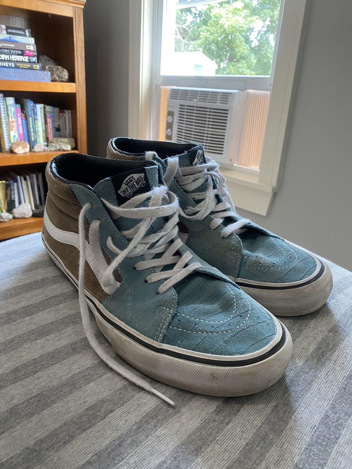 Supreme x Vans light blue corduroy Sk8-Mid
