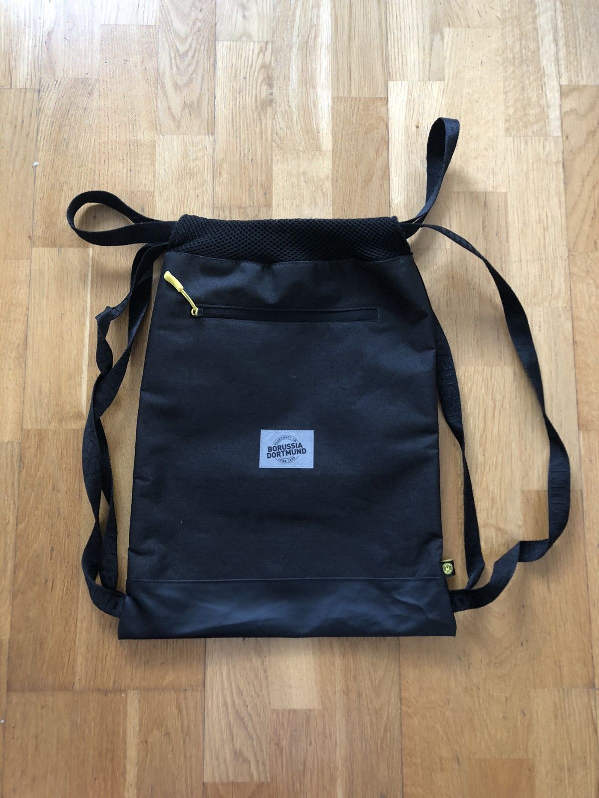 Other BORUSSIA DORTMUND RARE SOCCER SPORT LIGHT FOOTBALL BAG Size ONE SIZE - 1 Thumbnail