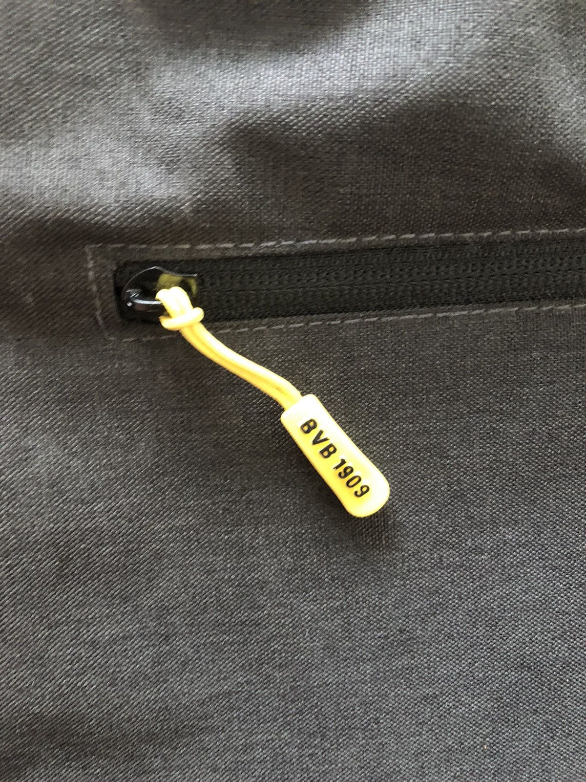 Other BORUSSIA DORTMUND RARE SOCCER SPORT LIGHT FOOTBALL BAG Size ONE SIZE - 4 Thumbnail