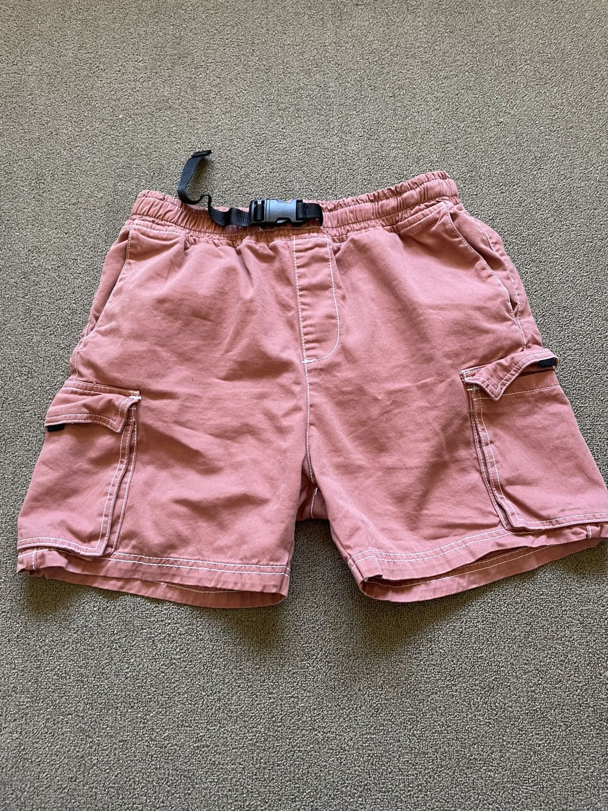 Urban Outfitters Sold Out Cargo Shorts Size US 32 / EU 48 - 1 Preview