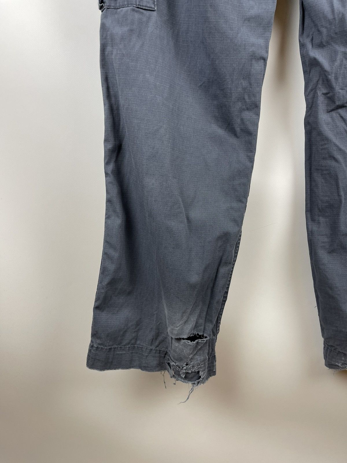 Carhartt Carhartt vintage distressed cargo pants travis Scott style Size US 32 / EU 48 - 11 Thumbnail
