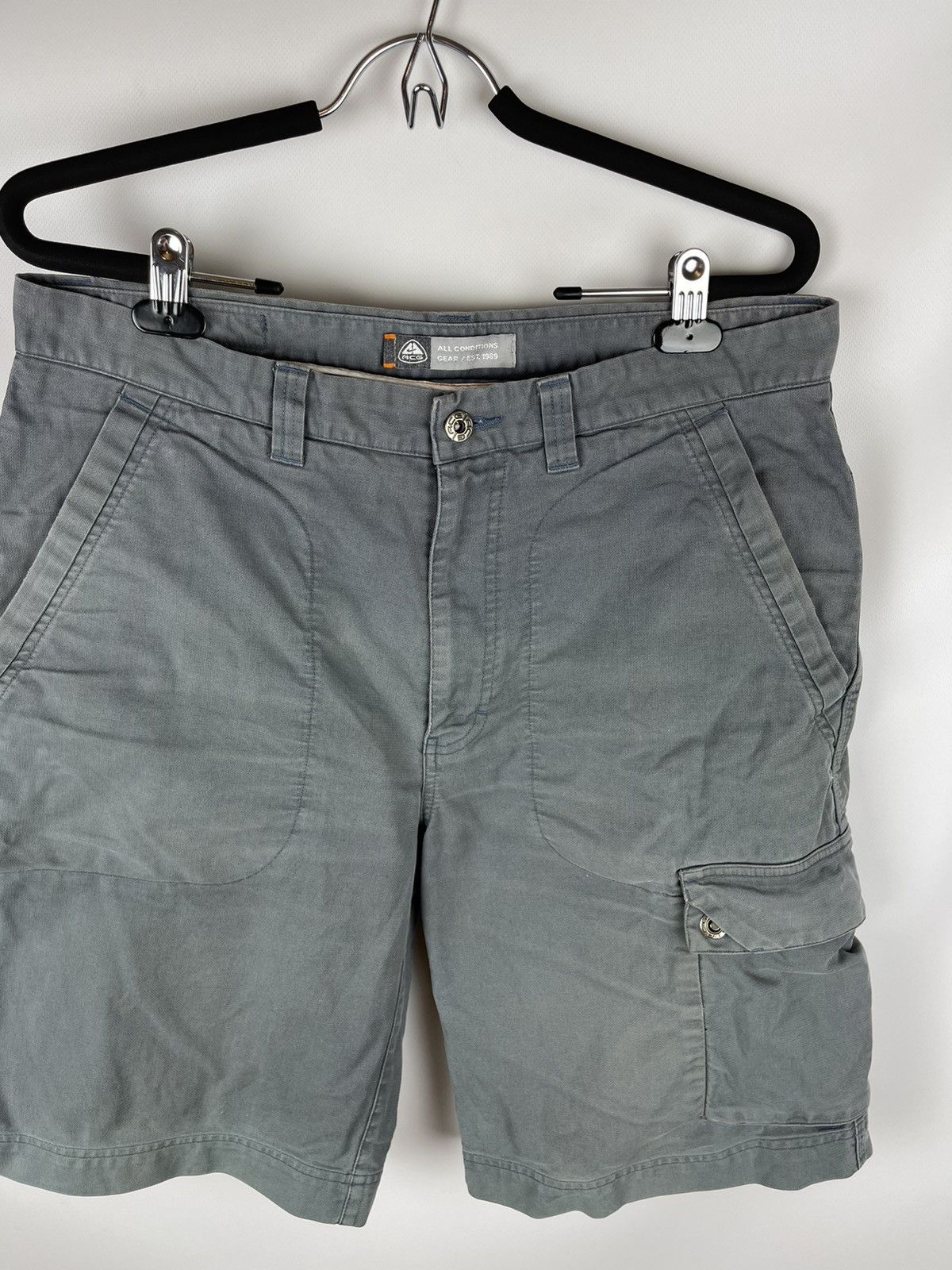 Nike Nike ACG vintage y2k utility cargo shorts travis Scott styl Size US 34 / EU 50 - 7 Thumbnail