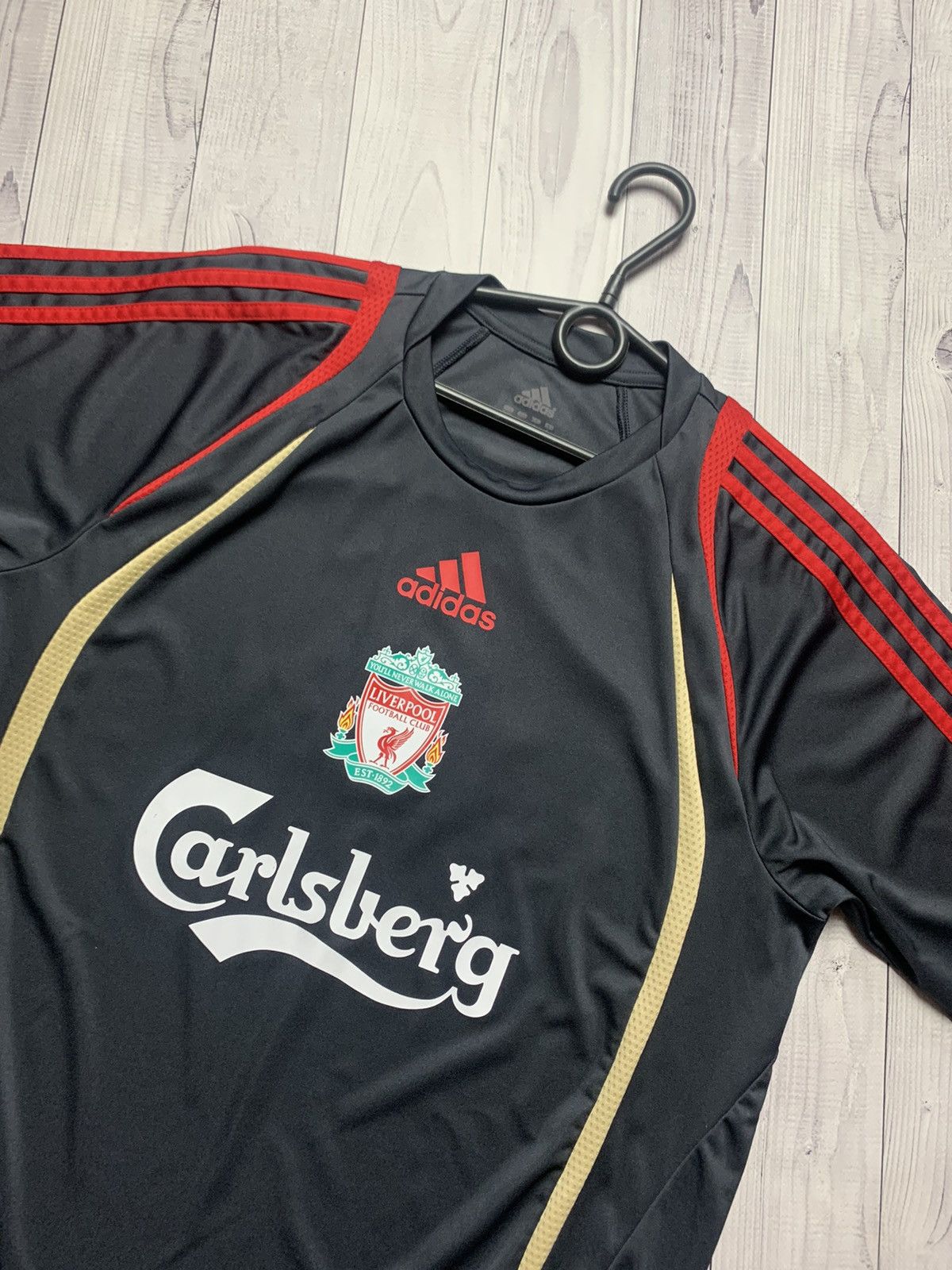 Adidas × Vintage Vintage Liverpool Soccer jersey Adidas black size S/M Size US S / EU 44-46 / 1 - 2 Thumbnail