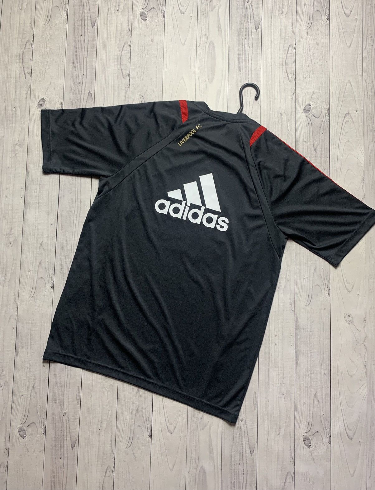 Adidas × Vintage Vintage Liverpool Soccer jersey Adidas black size S/M Size US S / EU 44-46 / 1 - 3 Thumbnail