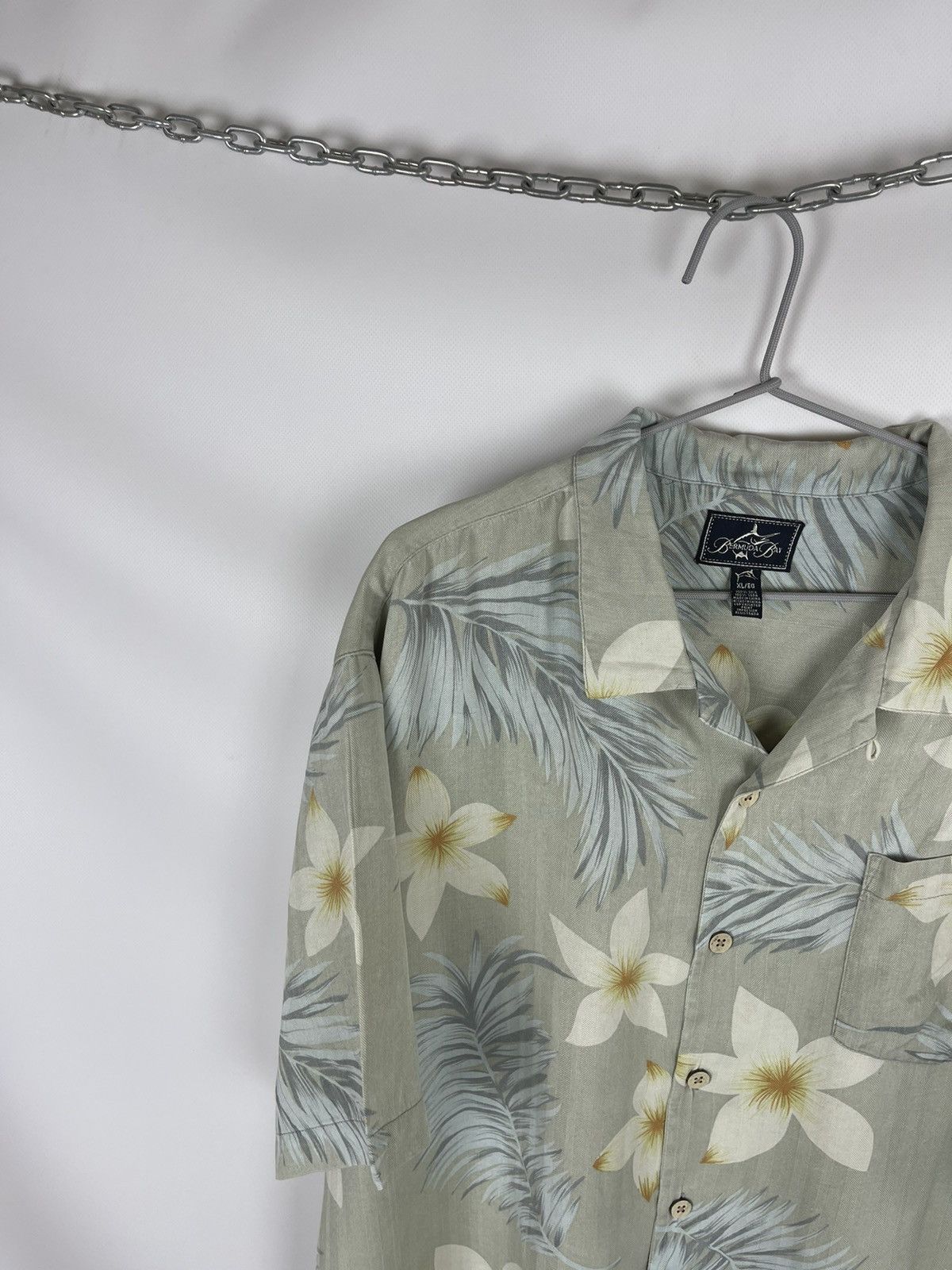 Vintage Bermuda Bay vintage 100% silk flowers feathers pattern shirt Size US XL / EU 56 / 4 - 2 Thumbnail